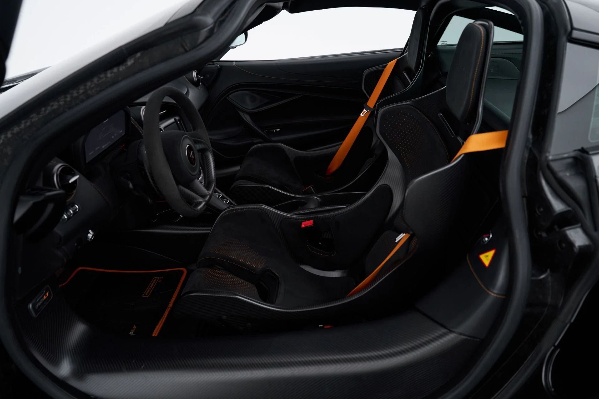 mph058_2632025901_Used_2021_Mc_Laren_765_LT_Base_1793124041_5cad20091b