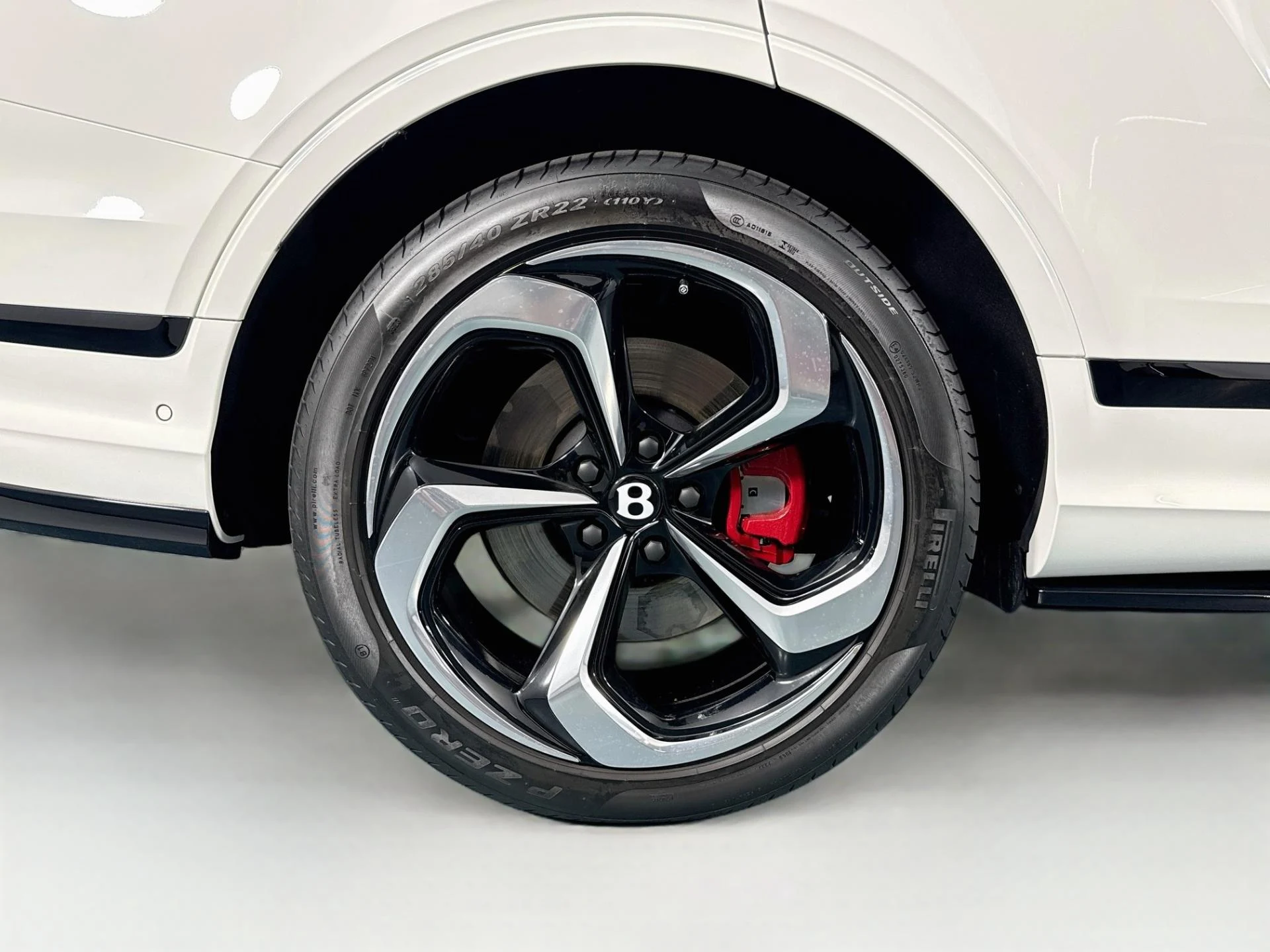 mph058_2657901582_Used_2023_Bentley_Bentayga_S_V8_1791232630_07feab68ae