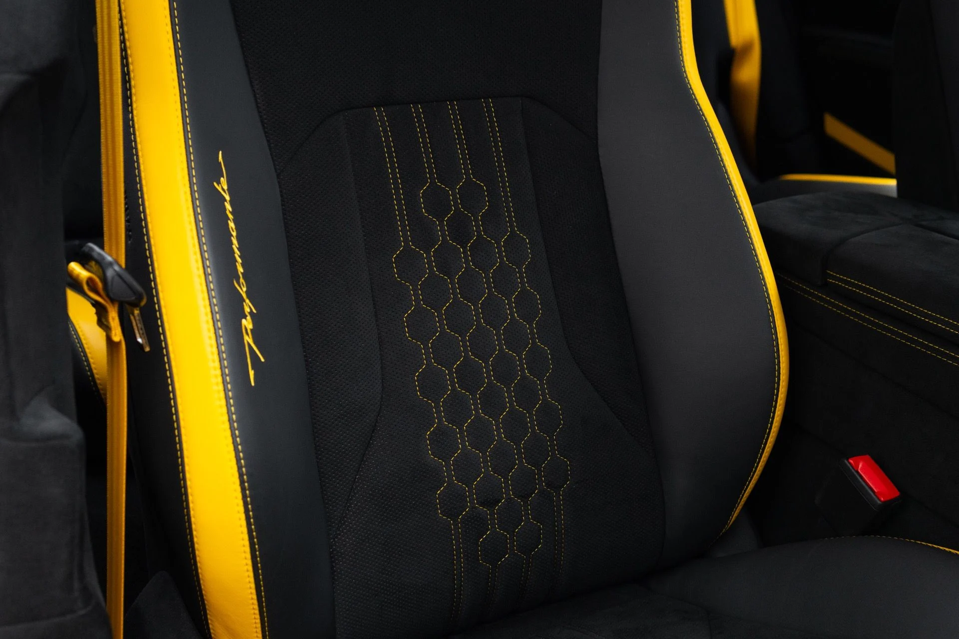 mph058_266307807_Used_2024_Lamborghini_Urus_Performante_1773952176_a46f91f9af