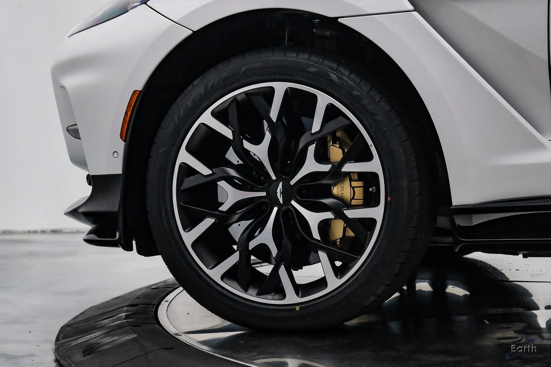 mph058_2680796441_cdd0554b4758fdb9fe1ed18bba029573x_6647a3a820