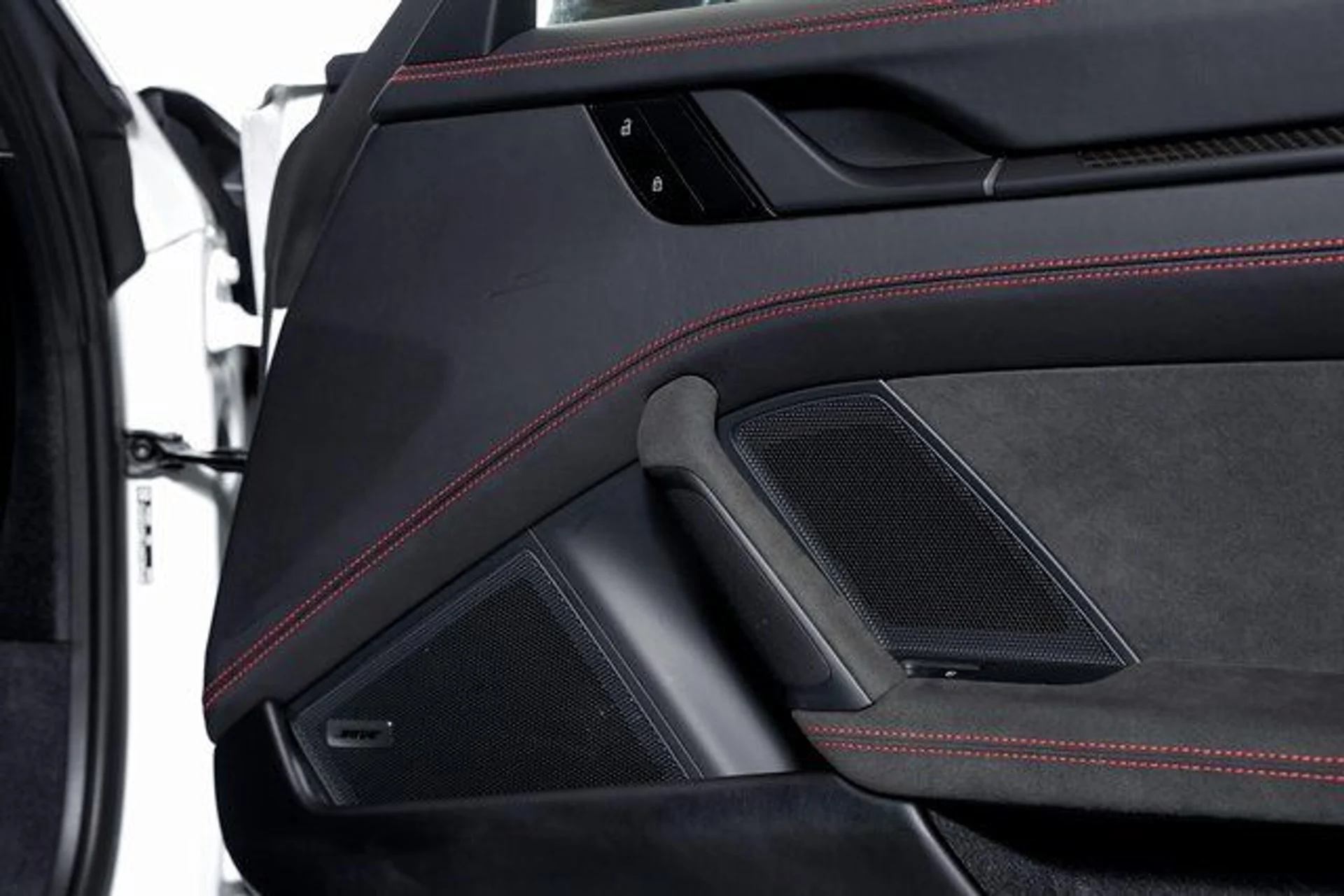 mph058_2689475471_611df1a7edbced4fa5e7fcfa93367ae6x_de04907bc6