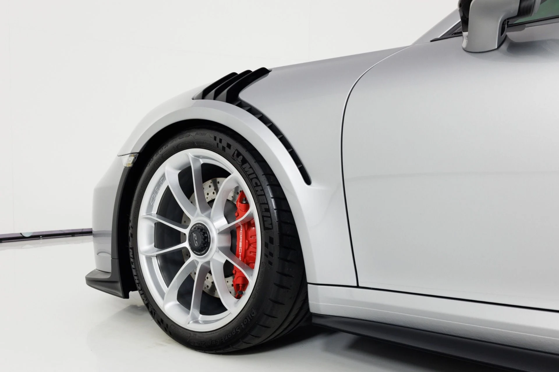 mph058_2711218419_Used_2019_Porsche_911_GT_3_RS_1778792364_541a98de77