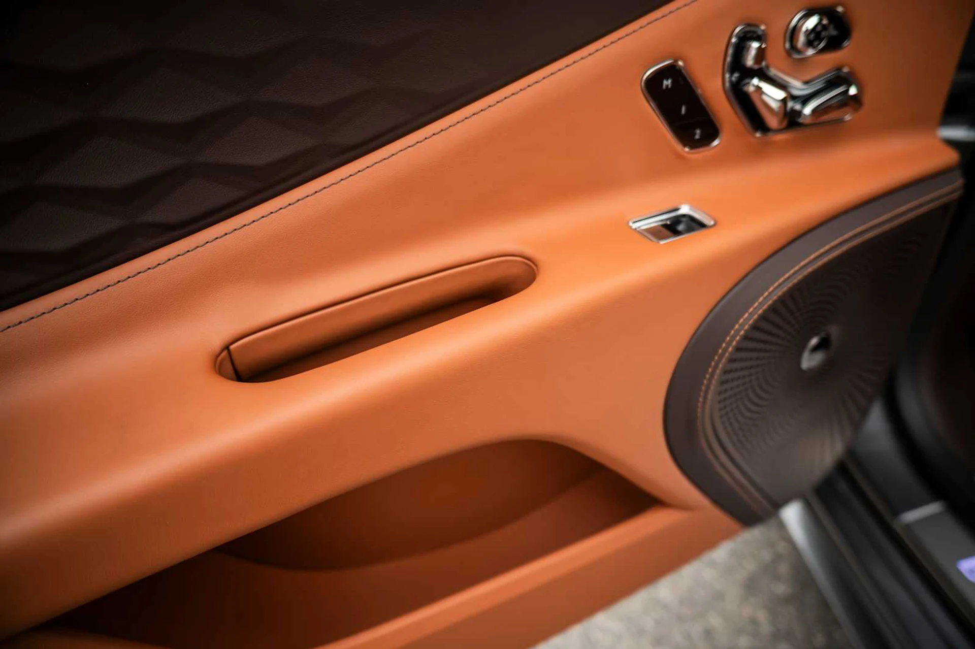 mph058_273130109_4304b48a7ed72760ede6b981dc81d8bex_2af4683574