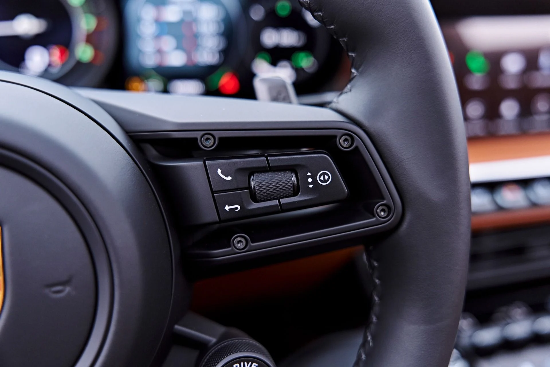 mph058_275495423_Used_2023_Porsche_911_Turbo_S_1785208262_82d92595be