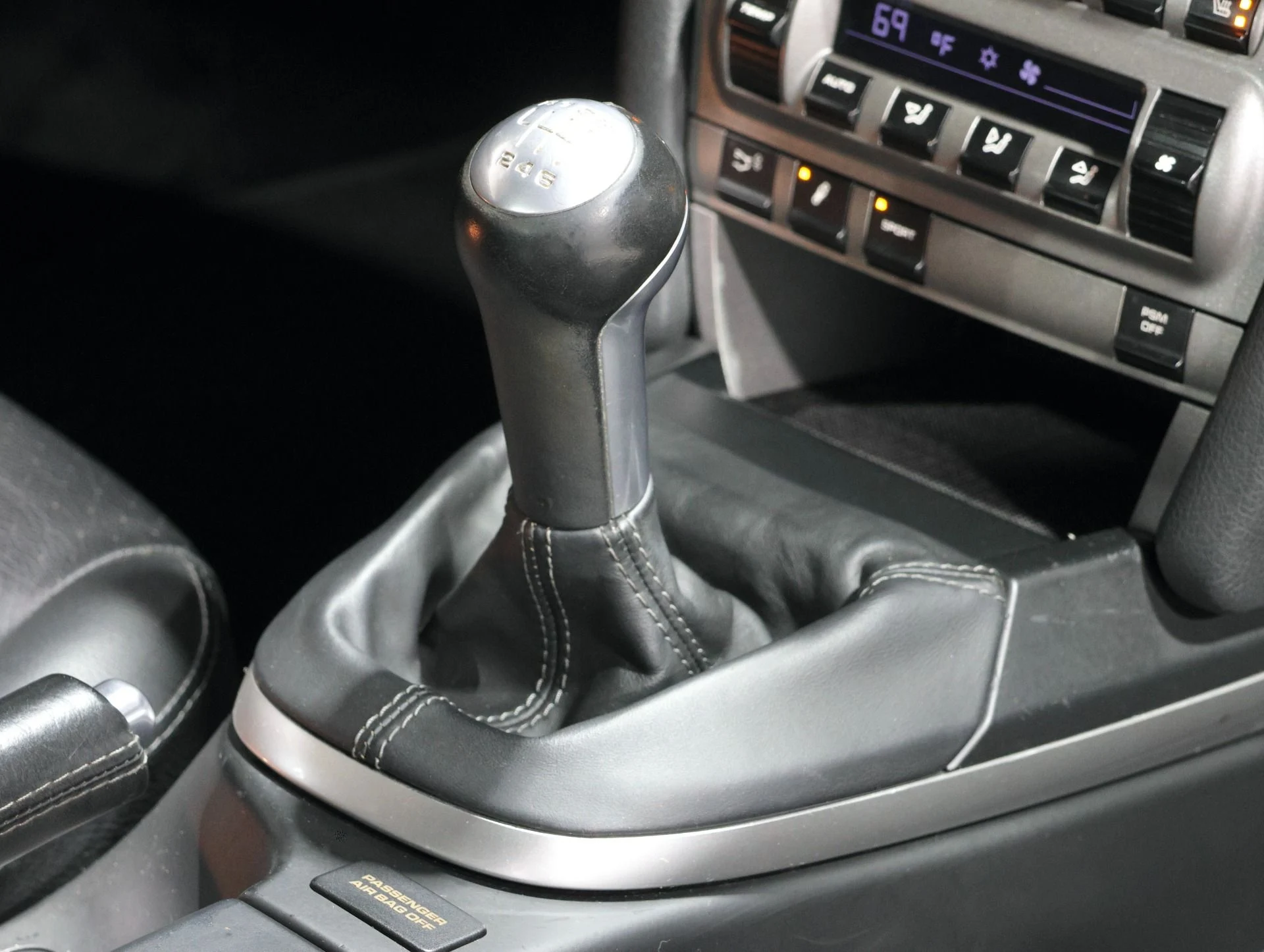 mph058_2771327367_Used_2008_Porsche_911_Carrera_4_S_6_Speed_Manual_Sport_Chrono_Exhaust_Just_Serviced_1762199267_5b8b017d4c