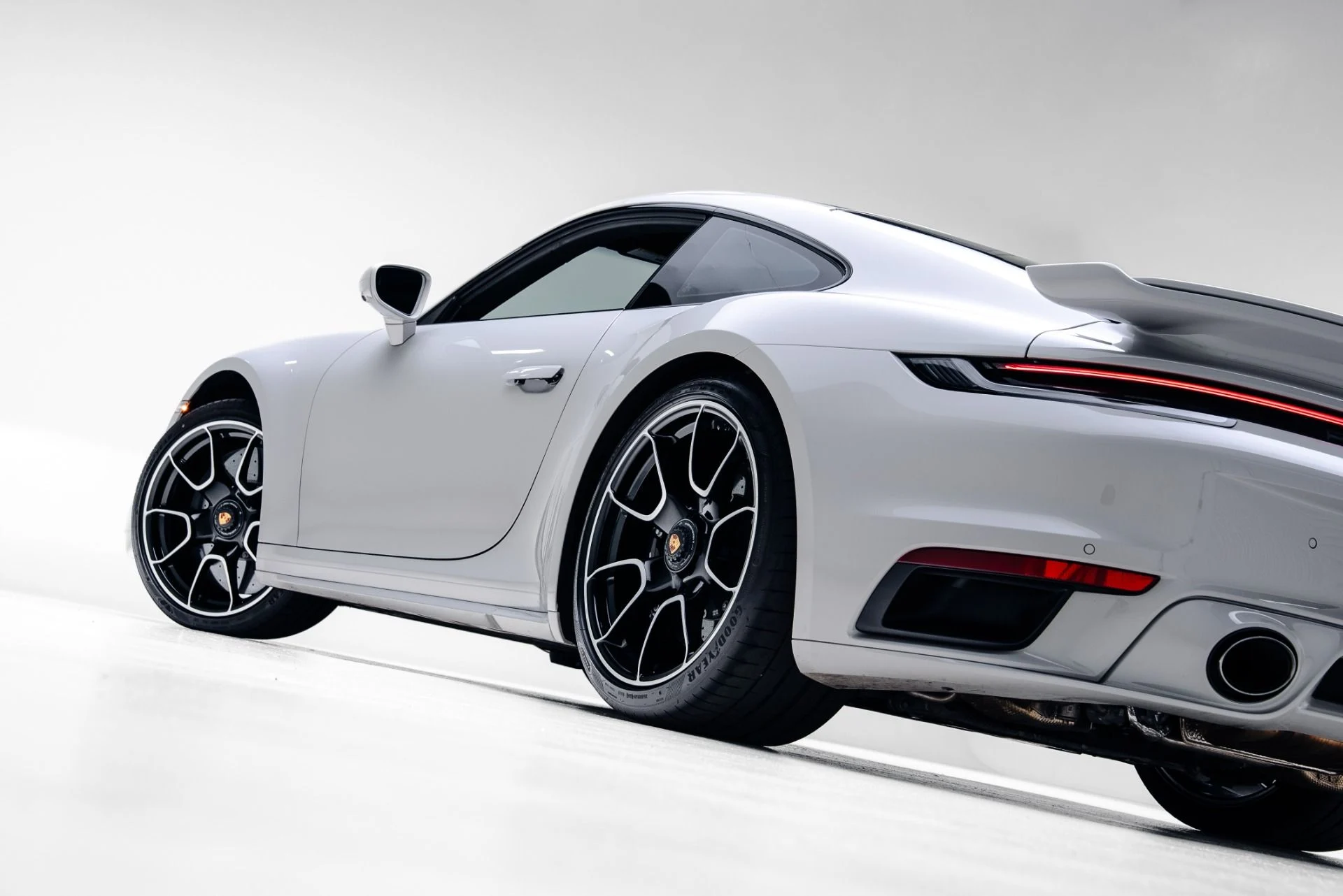 mph058_280069870_Used_2022_Porsche_911_Turbo_S_1774378380_75941432ed