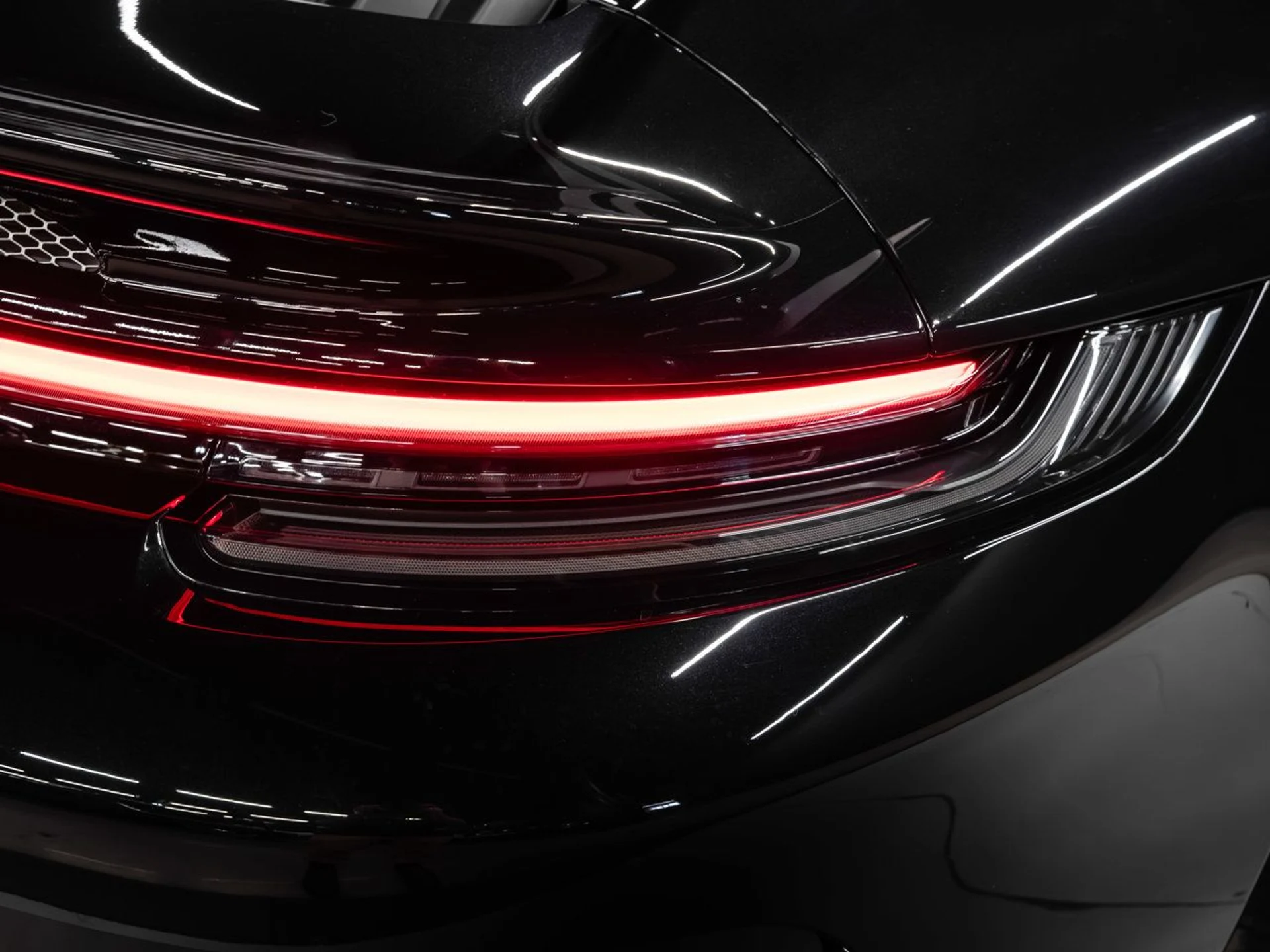 mph058_2836423019_porsche_911_2022_06681981e4