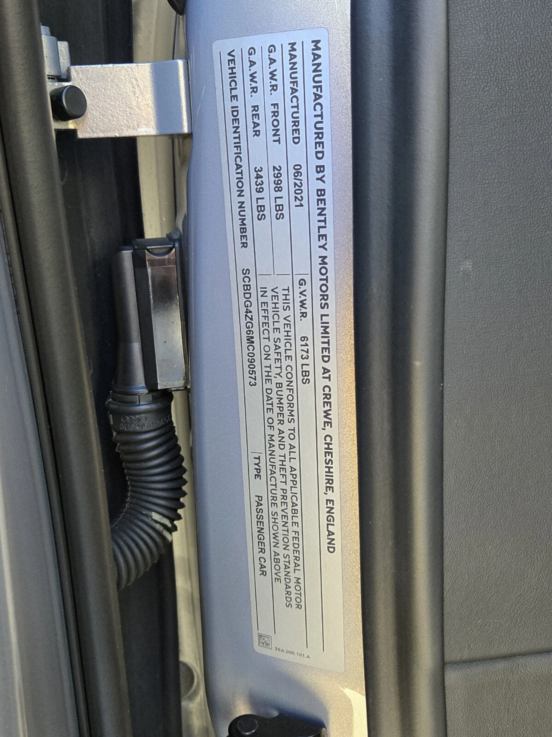 mph058_2840555224_a593a86a1b0599774f522211a1bed2dcx_ec2214629d