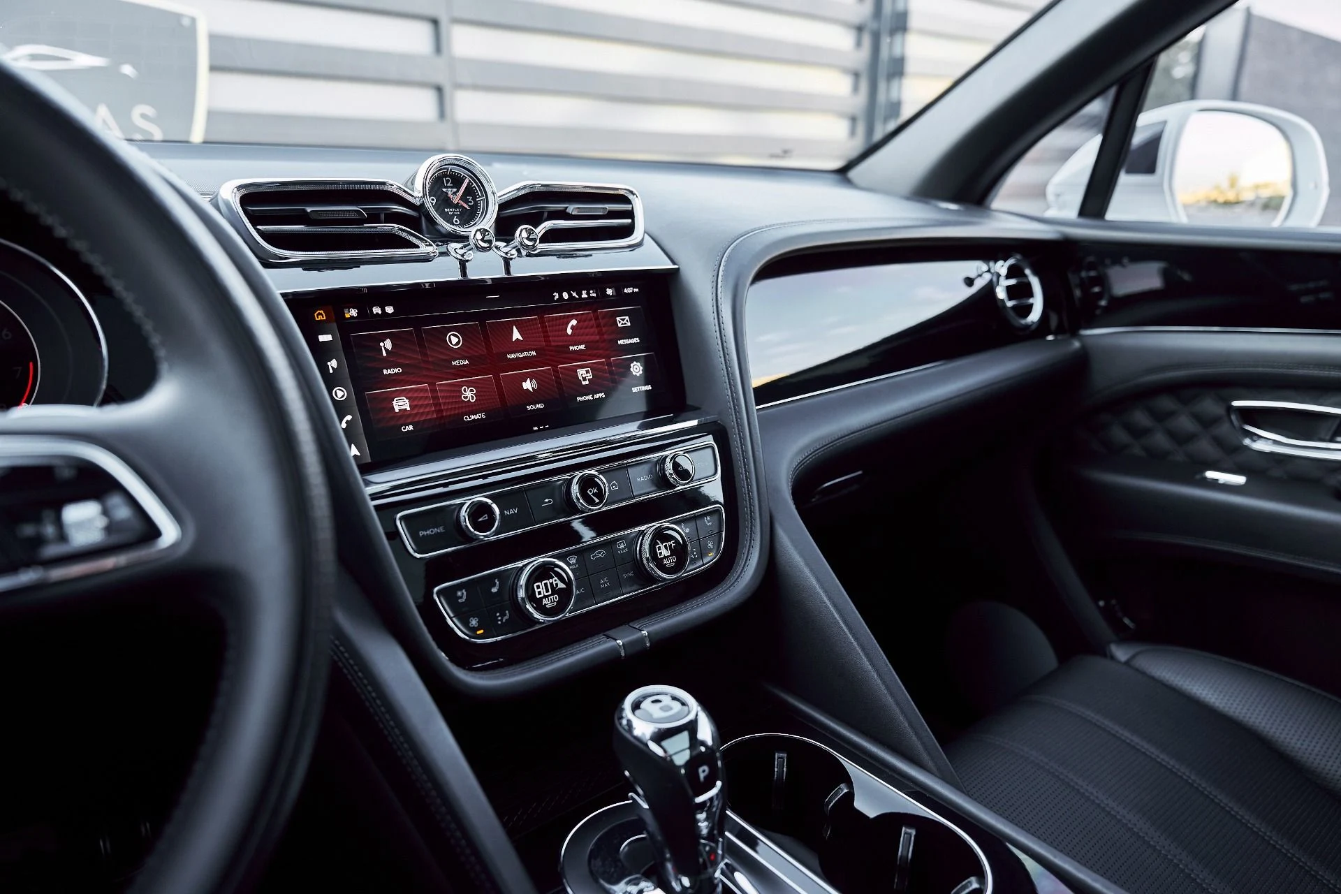 mph058_2847372181_Used_2022_Bentley_Bentayga_V8_1768246183_7d07a77ef1