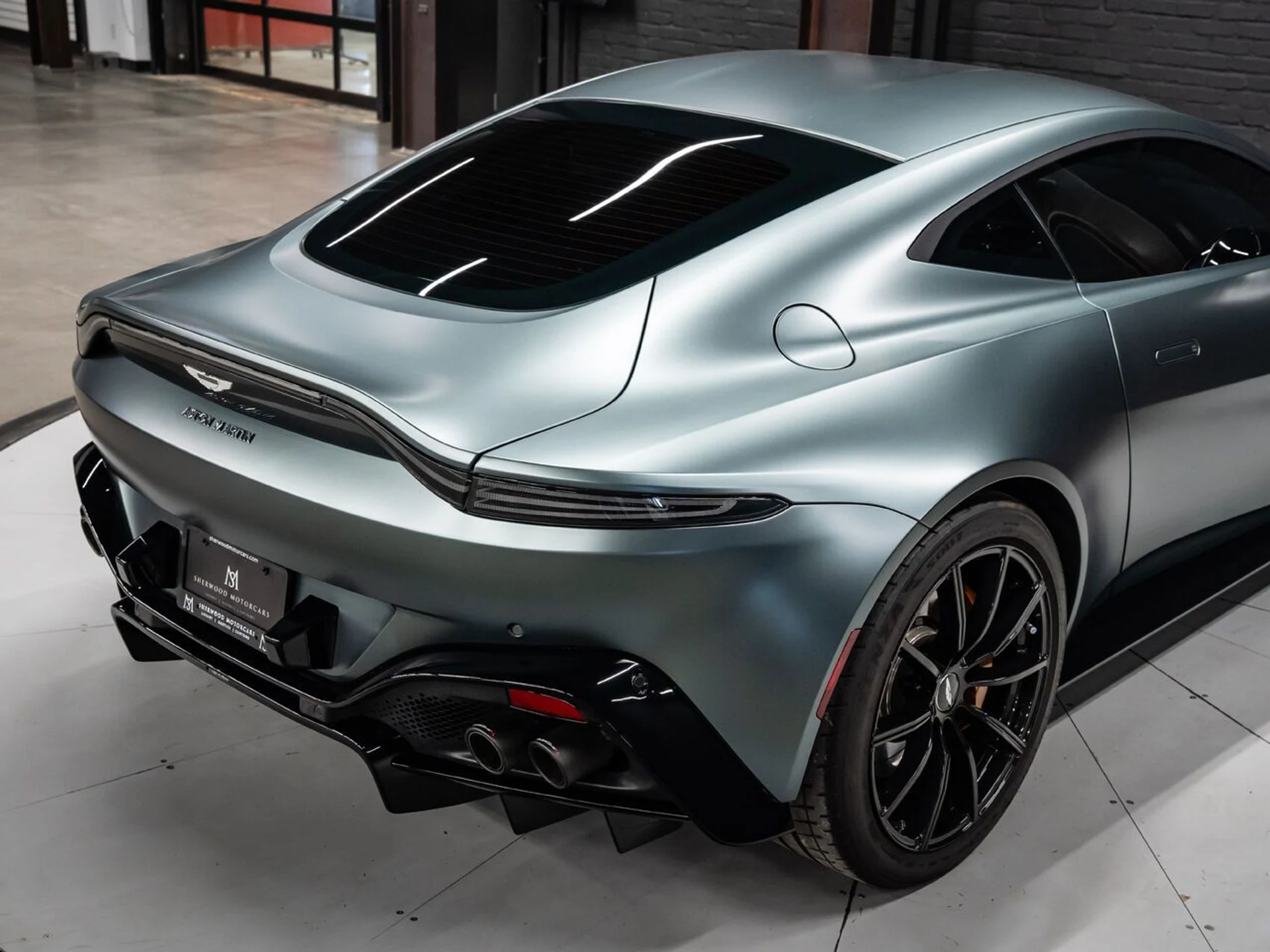 mph058_2886818199_aston_martin_vantage_2020_270b3e90e0