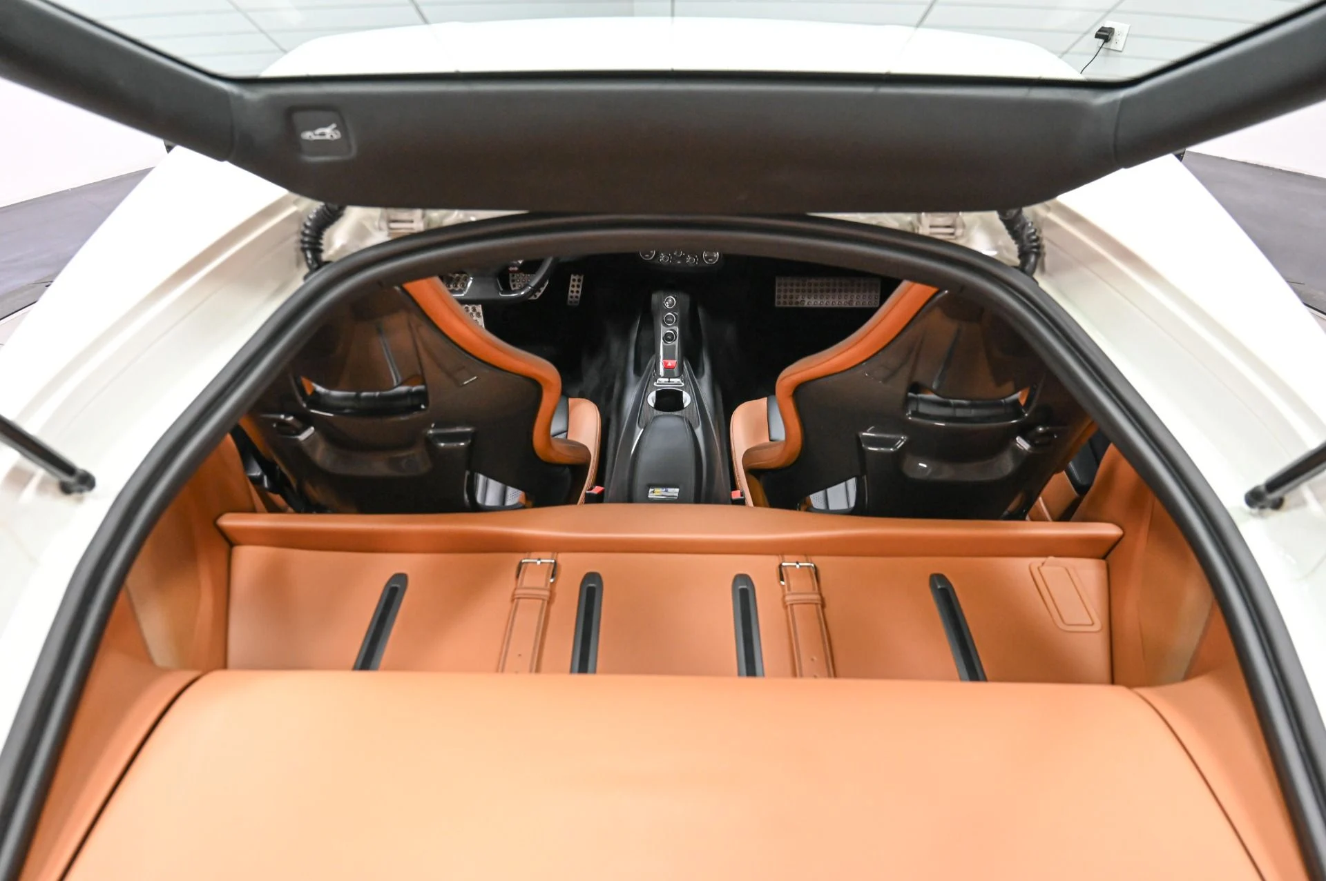 mph058_2895300346_Used_2015_Ferrari_F12_Berlinetta_1770858306_efce0edb2b