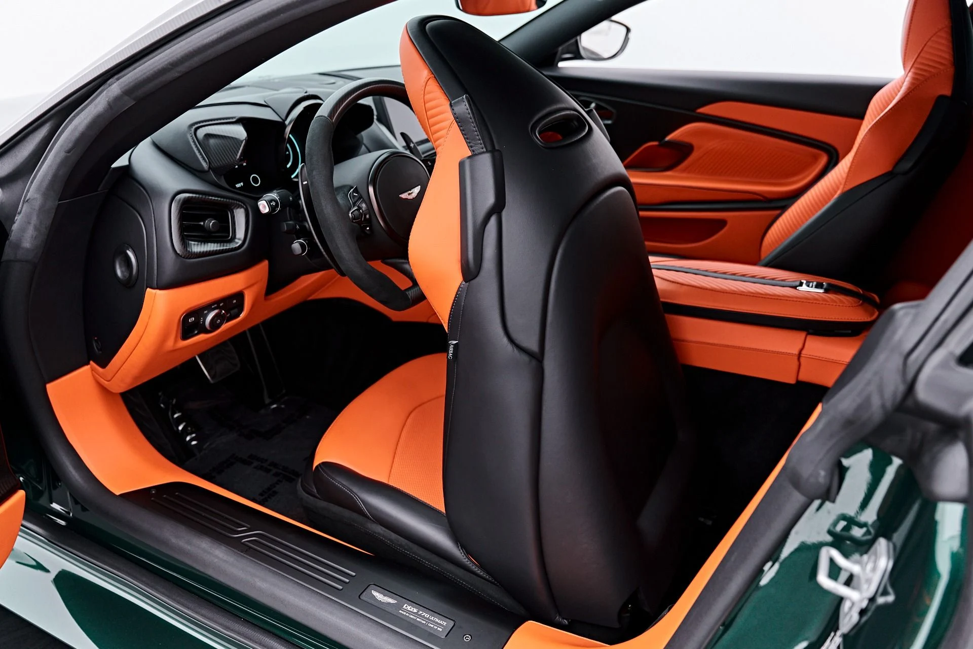 mph058_2904961362_Used_2023_Aston_Martin_DBS_Ultimate_1787789479_28e87e8004