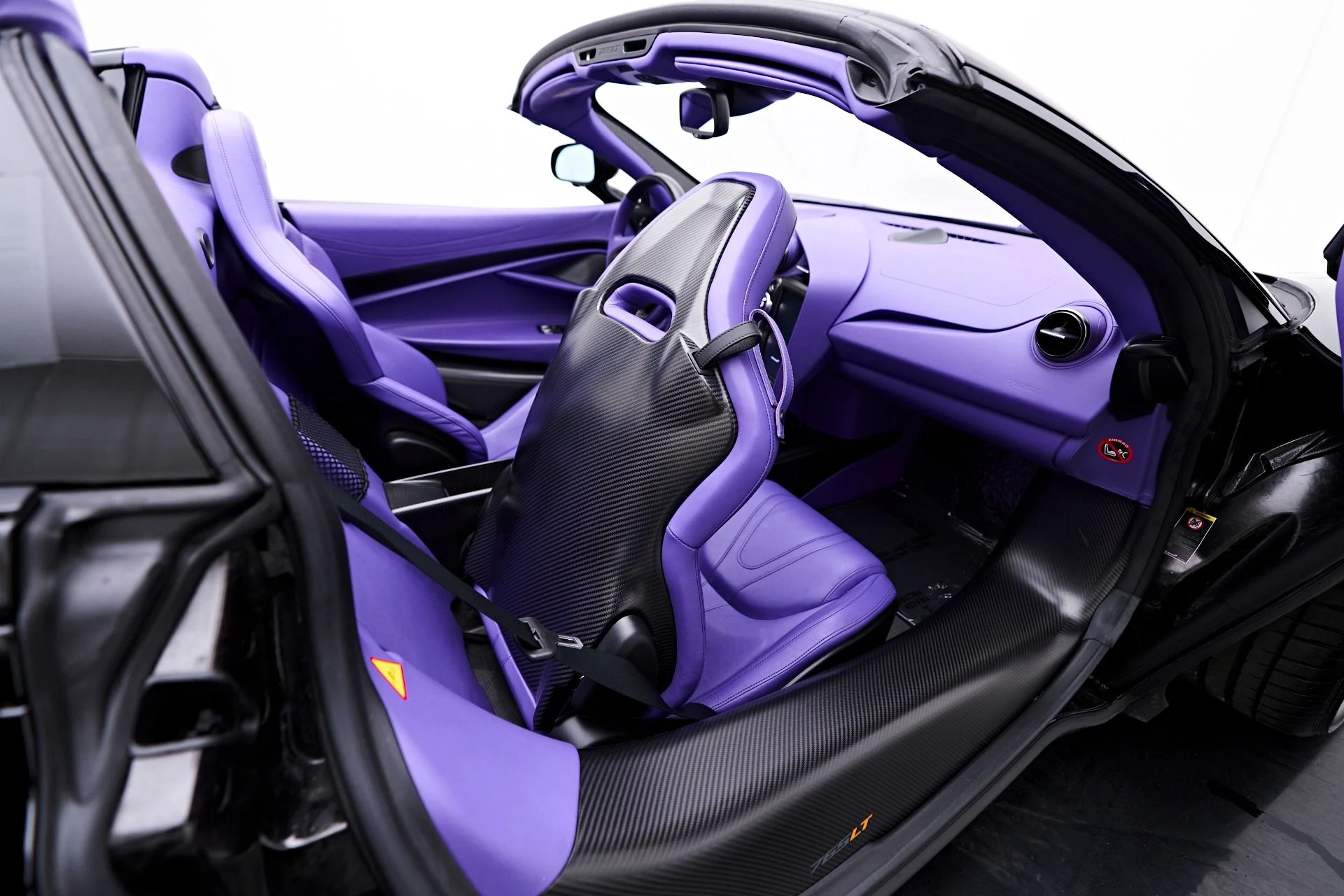 mph058_2937024922_Used_2022_Mc_Laren_765_LT_Base_1753480618_6beebc00a4