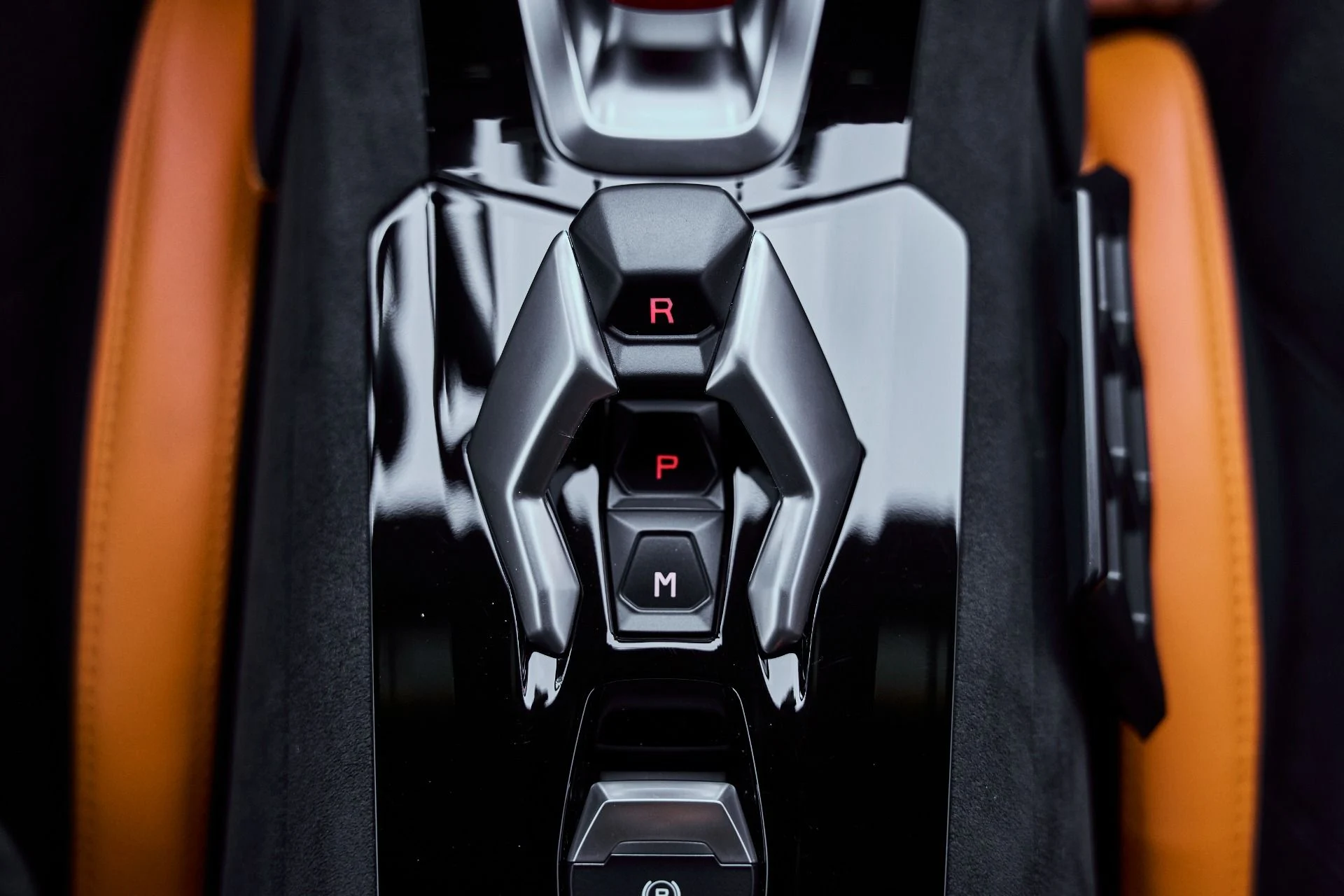 mph058_2942951979_Used_2023_Lamborghini_Huracan_Tecnica_Base_1777011703_5c19440d3d