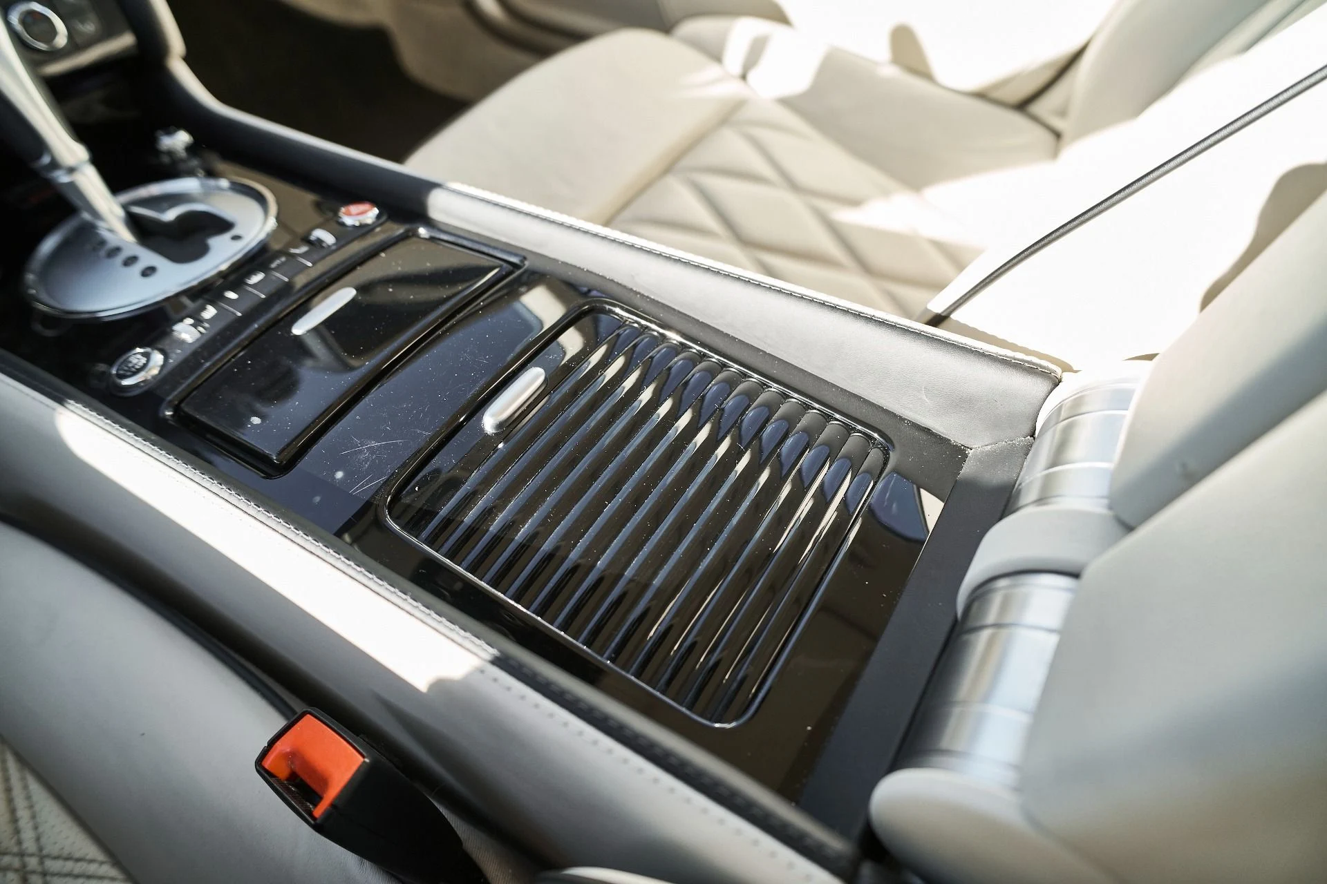 mph058_2945434108_Used_2012_Bentley_Continental_Flying_Spur_1765853855_a20624b8cd