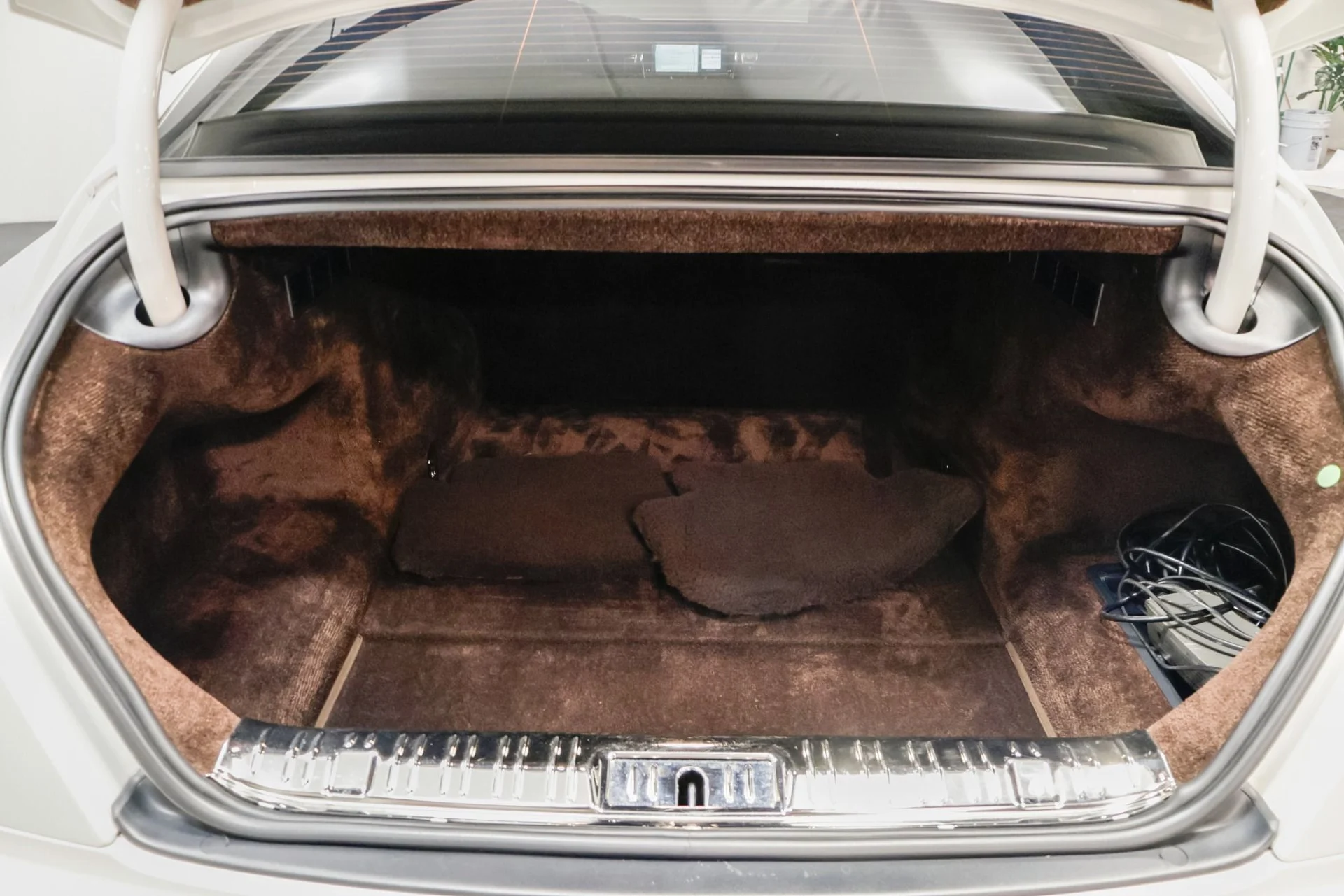 mph058_2959896804_Used_2014_Rolls_Royce_Wraith_1761229895_4d0cdcc7be