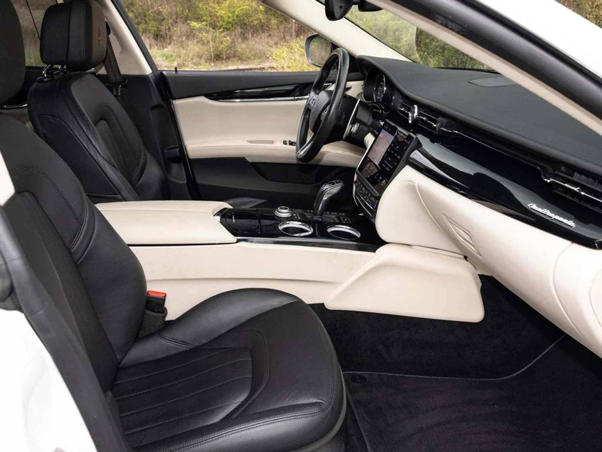 mph058_2960523674_472374605_6925efe142064a968b9b85e2_e5f474117c