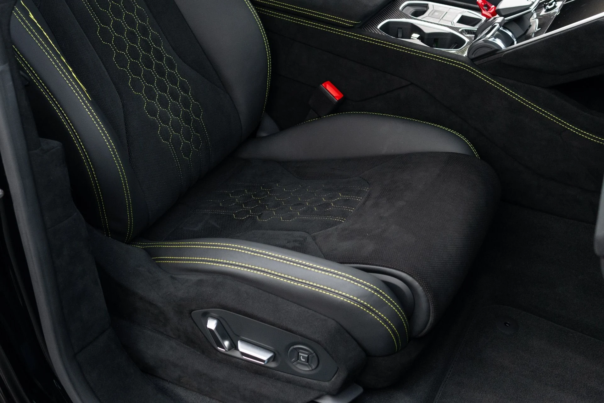 mph058_2984917741_Used_2024_Lamborghini_Urus_Performante_1774062488_42213594f4