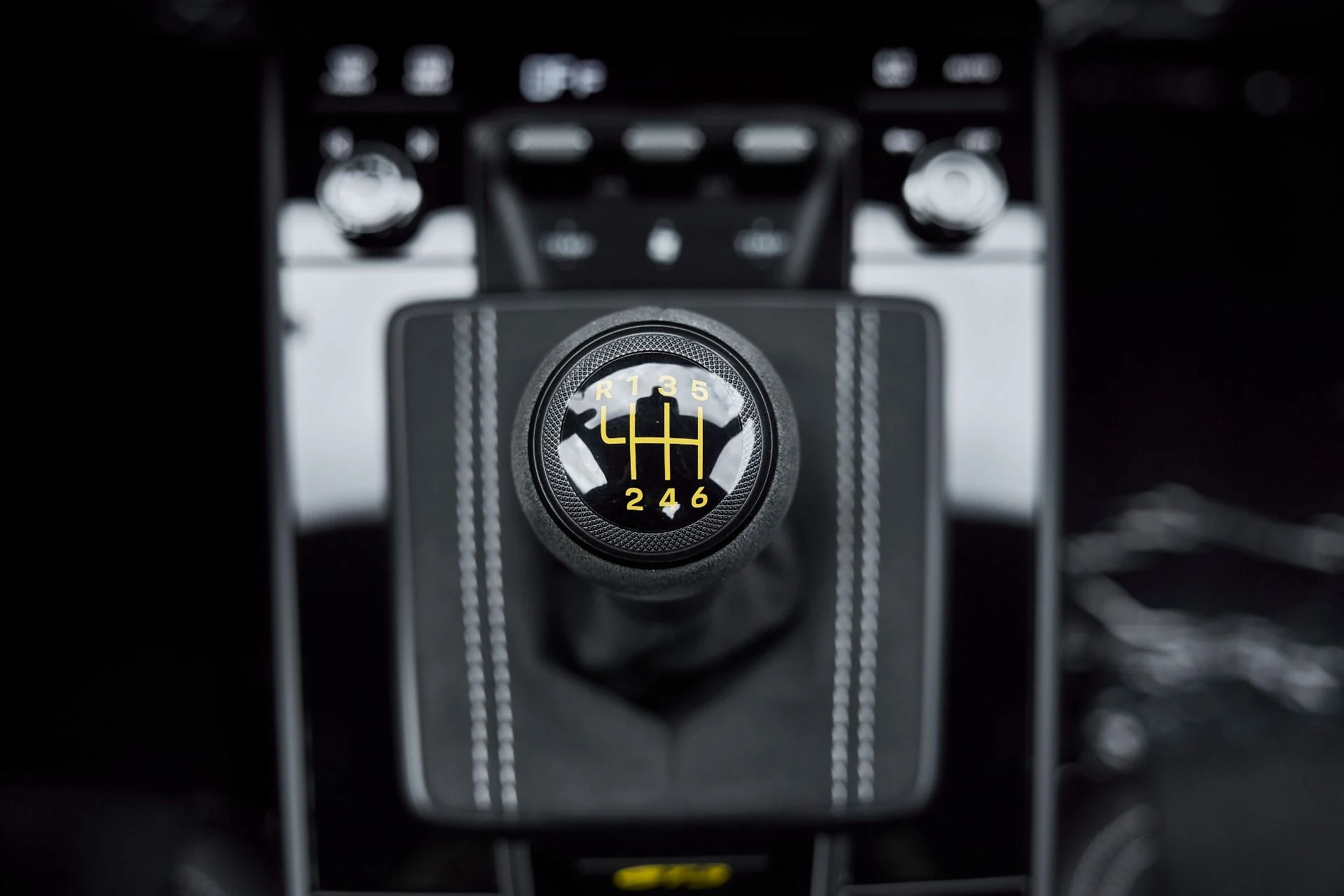 mph058_3011031029_Used_2025_Porsche_911_GT_3_1766797685_5b0f43eb78