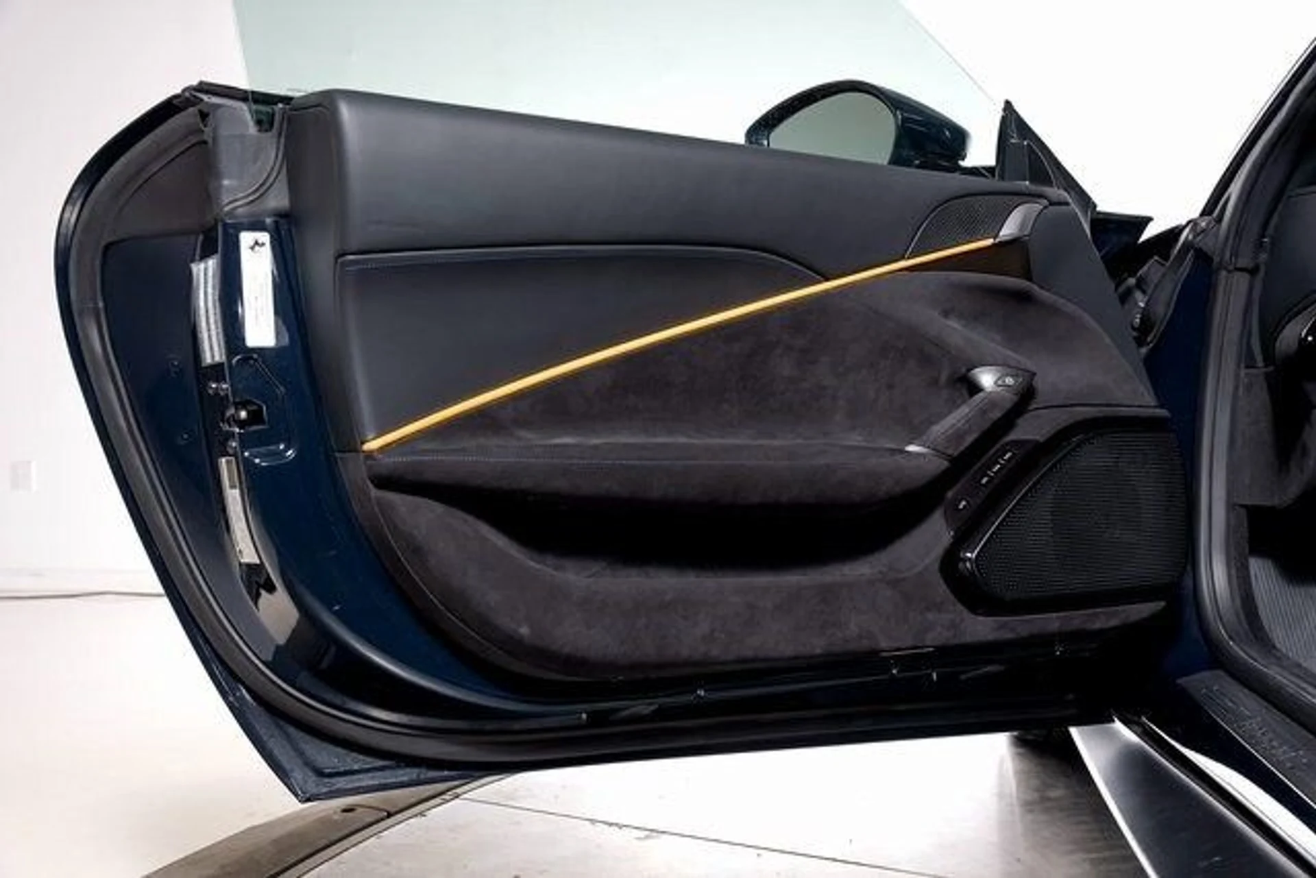 mph058_3056381511_5032e841895a20dde21e26bfd935a7d3x_1139dd0757