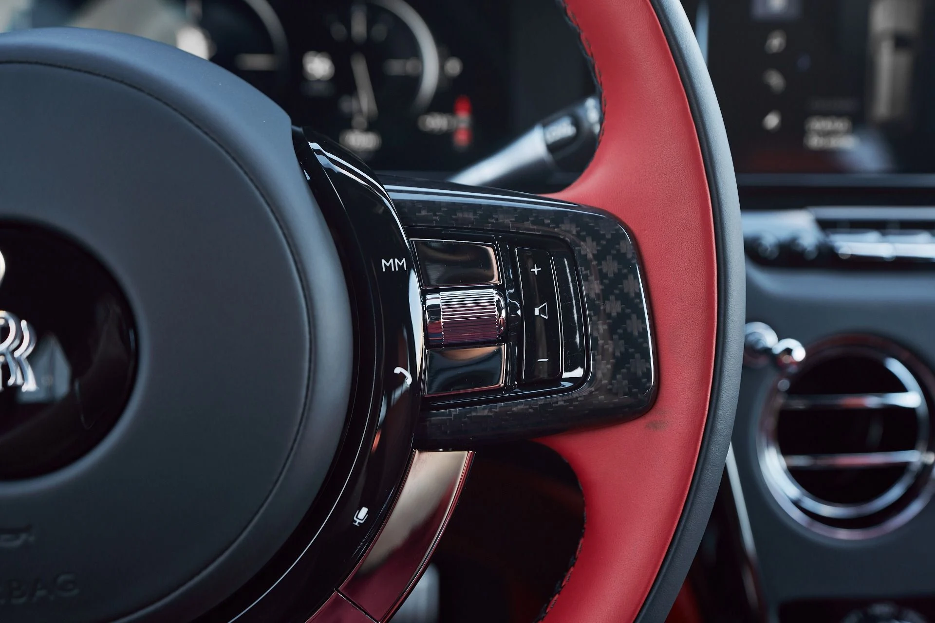 mph058_3072441694_Used_2025_Rolls_Royce_Cullinan_1775588160_b125a0f558