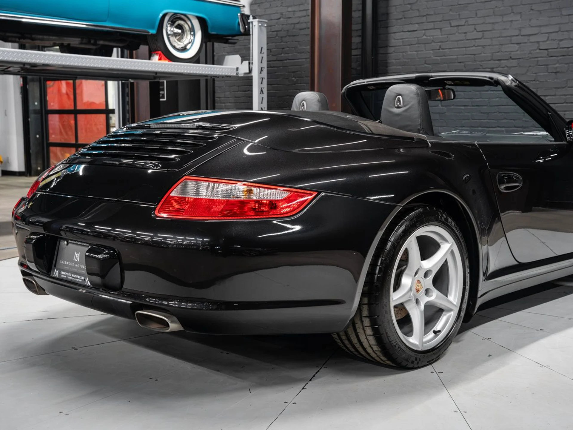 mph058_3083297795_porsche_911_2006_d096facc7c