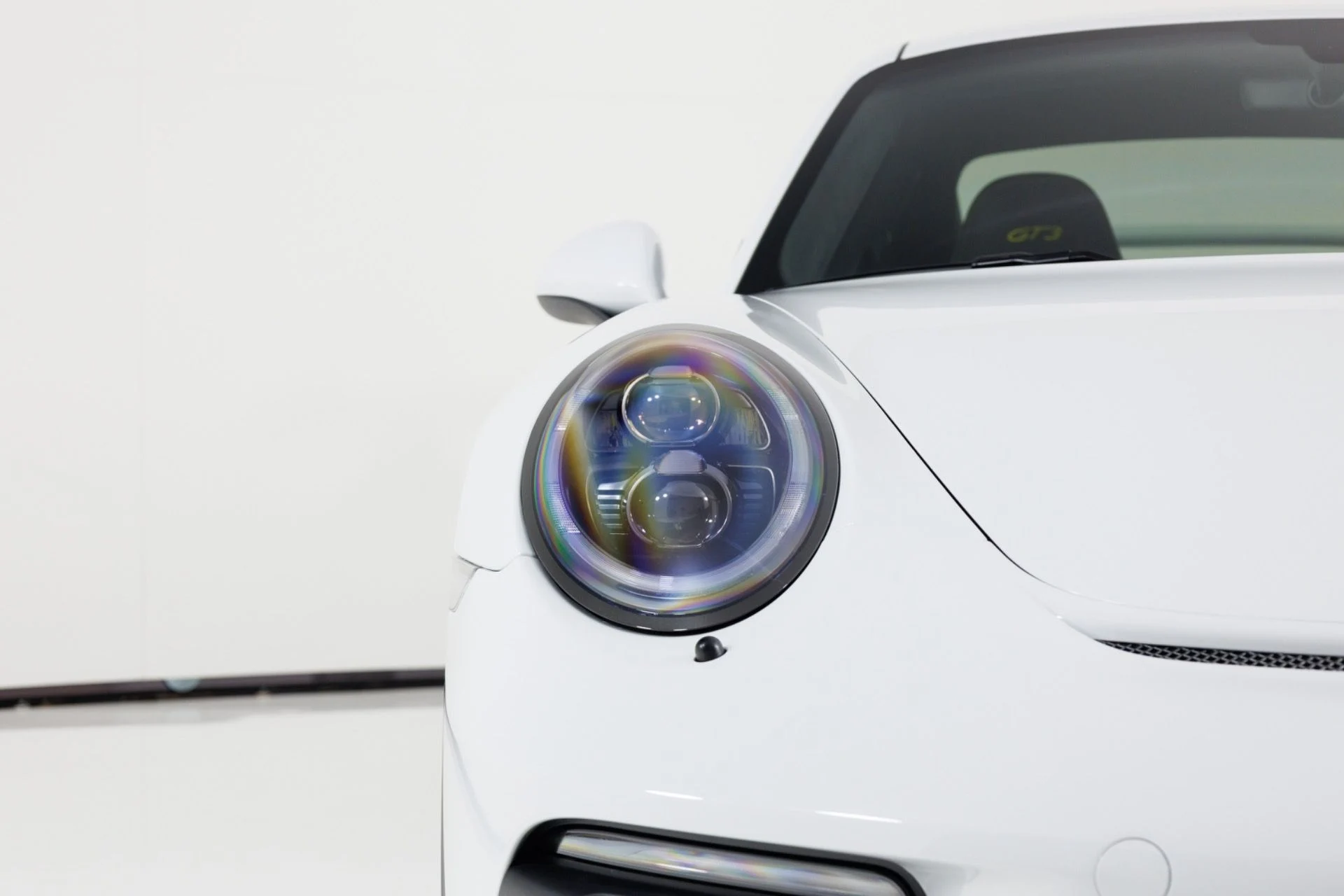 mph058_3084264960_Used_2018_Porsche_911_GT_3_1782317511_5036cc3e57