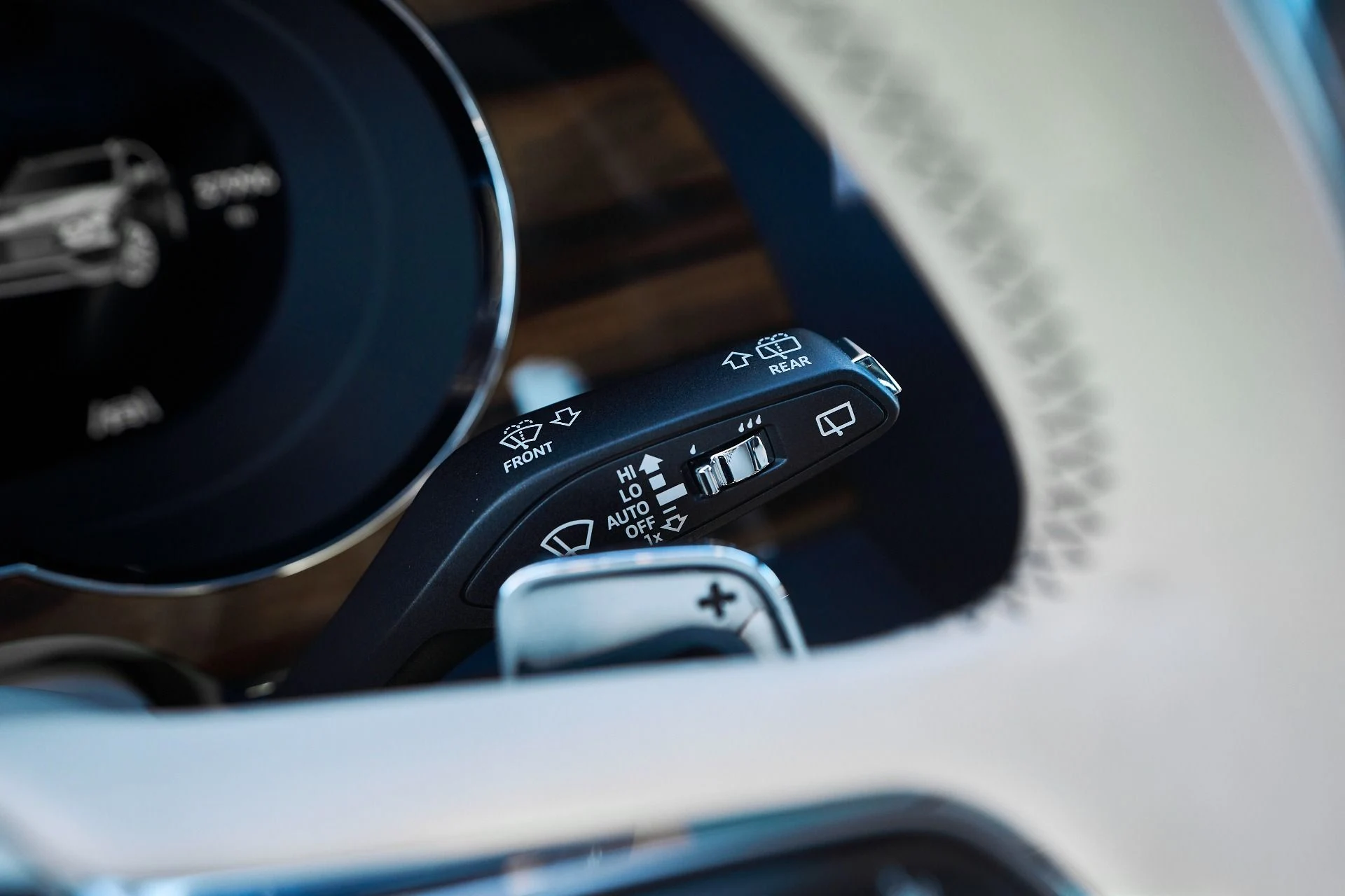 mph058_3106032174_Used_2021_Bentley_Bentayga_V8_1764209072_1726d79970