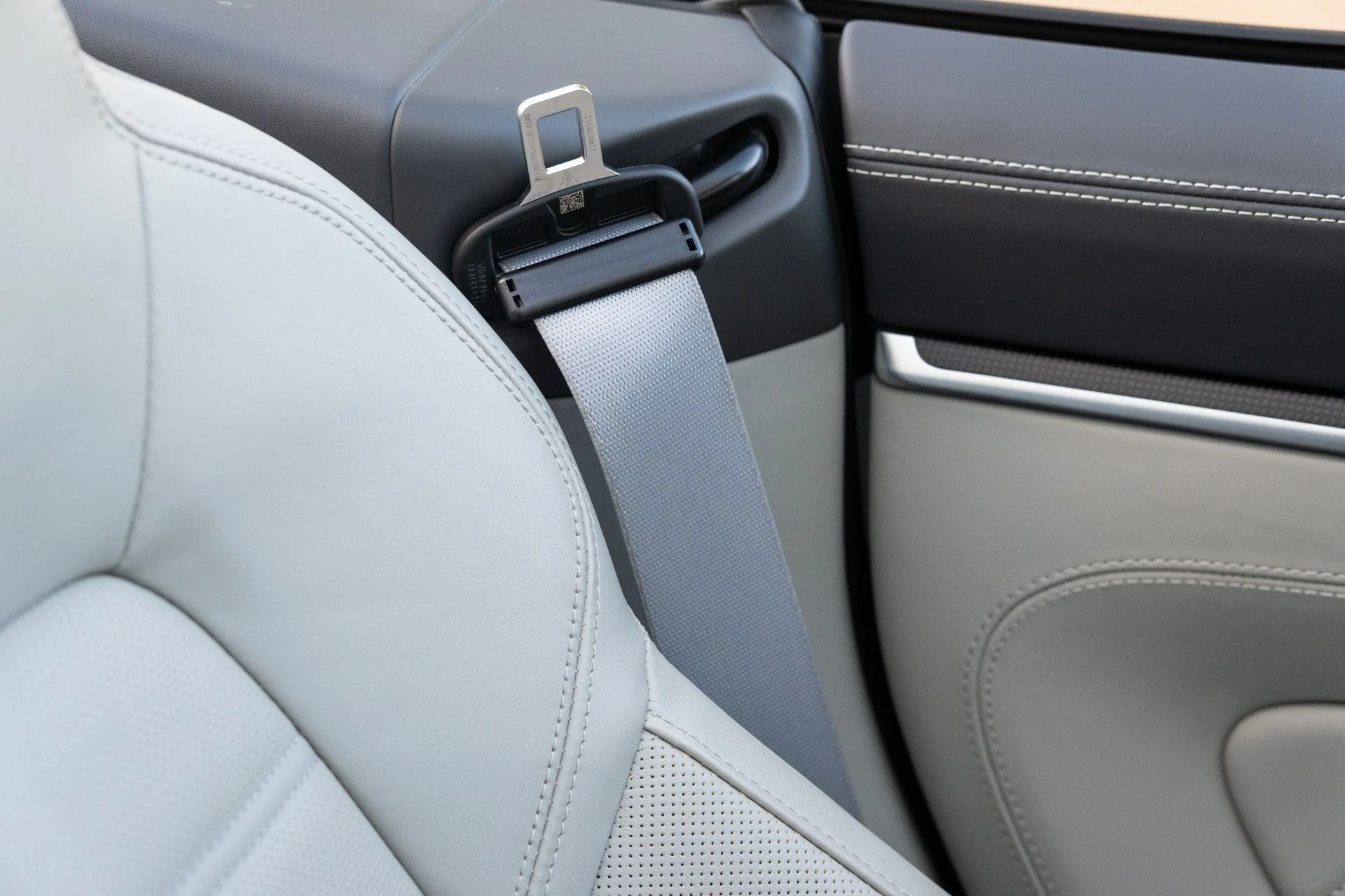 mph058_3126152437_Used_2025_Porsche_911_Cabriolet_Turbo_S_1769622579_5383061d52