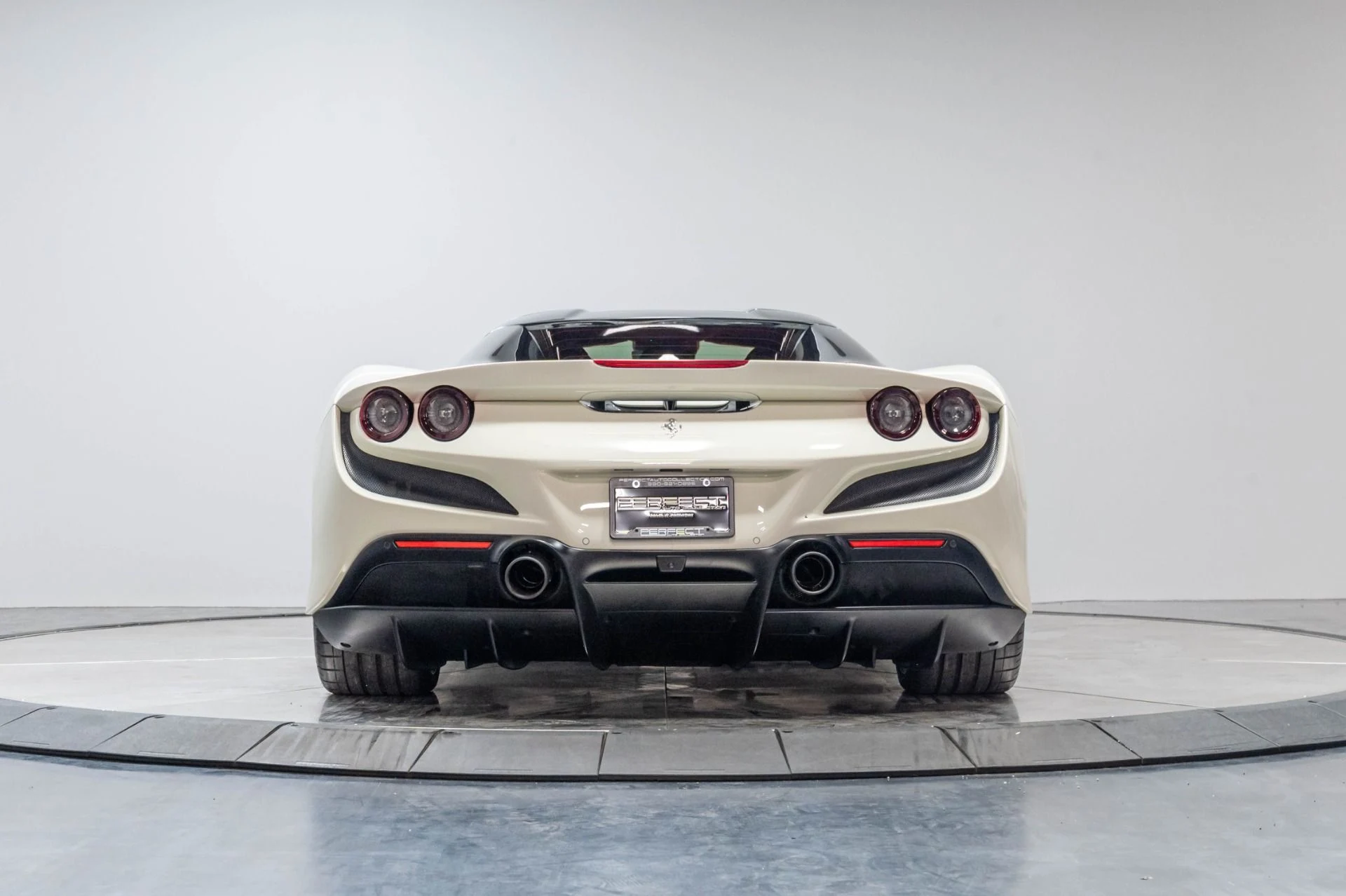 mph058_3142779885_Used_2021_Ferrari_F8_Spider_Base_1786140517_310fdcde5b