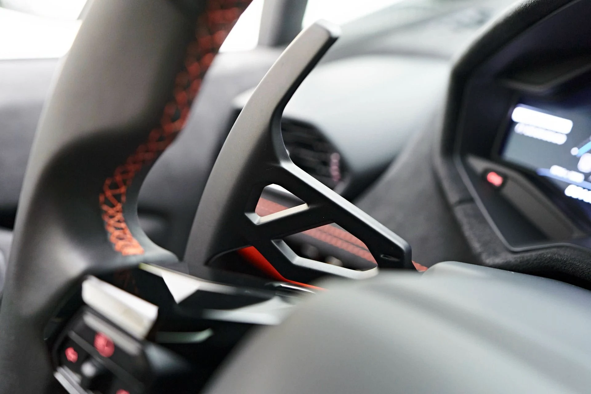 mph058_3154900443_Used_2023_Lamborghini_Huracan_Tecnica_Base_1715640571_8dcbd36504