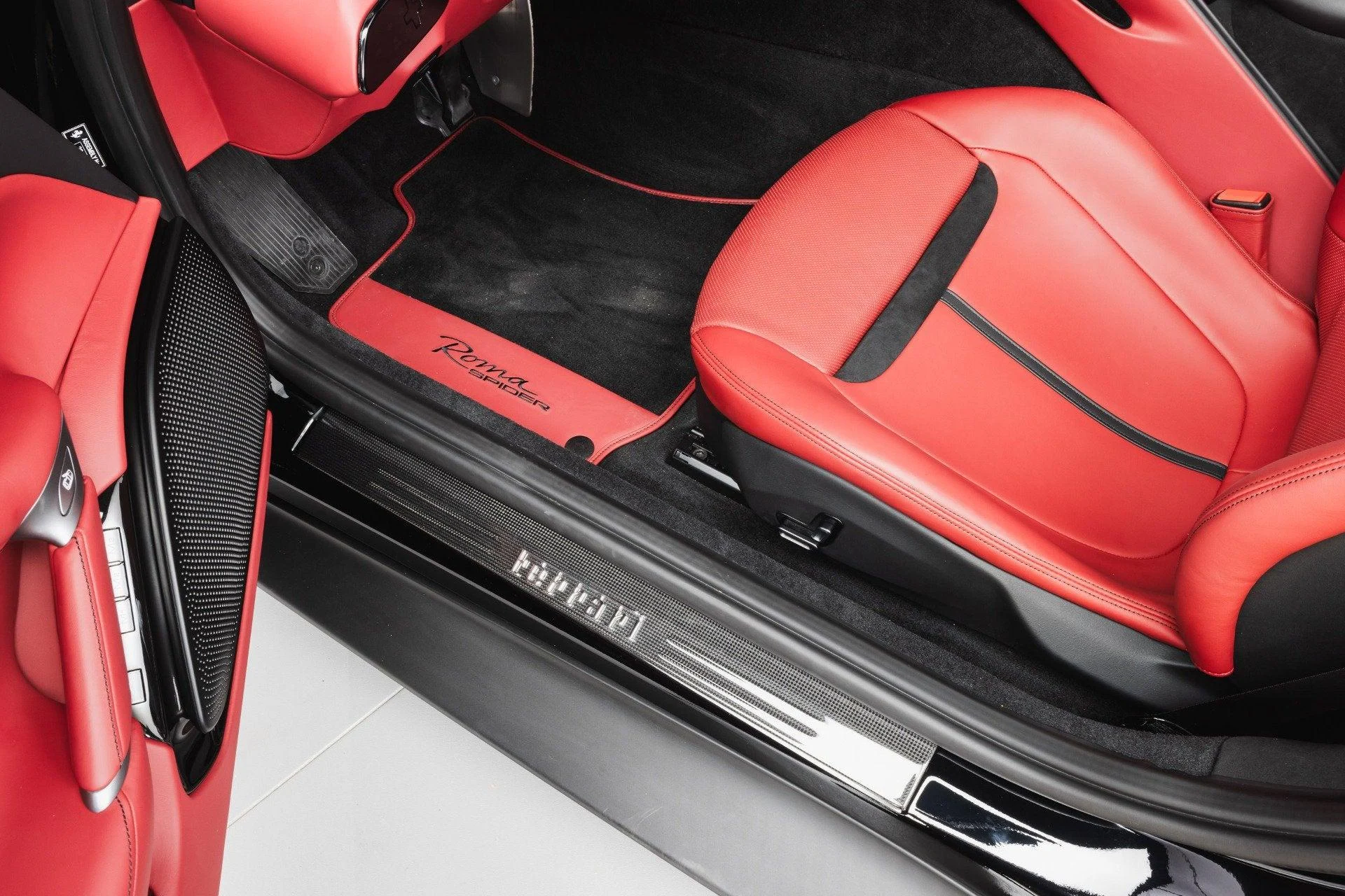 mph058_3157431175_Used_2024_Ferrari_Roma_Spider_1777350167_769c536713