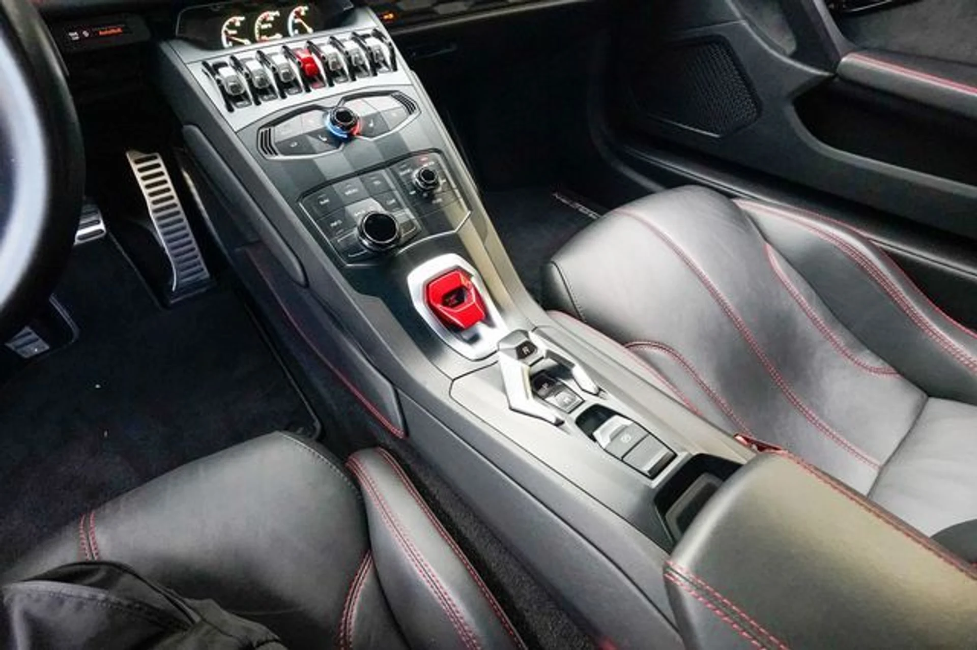 mph058_315783435_22936606_59_b7bae3169c