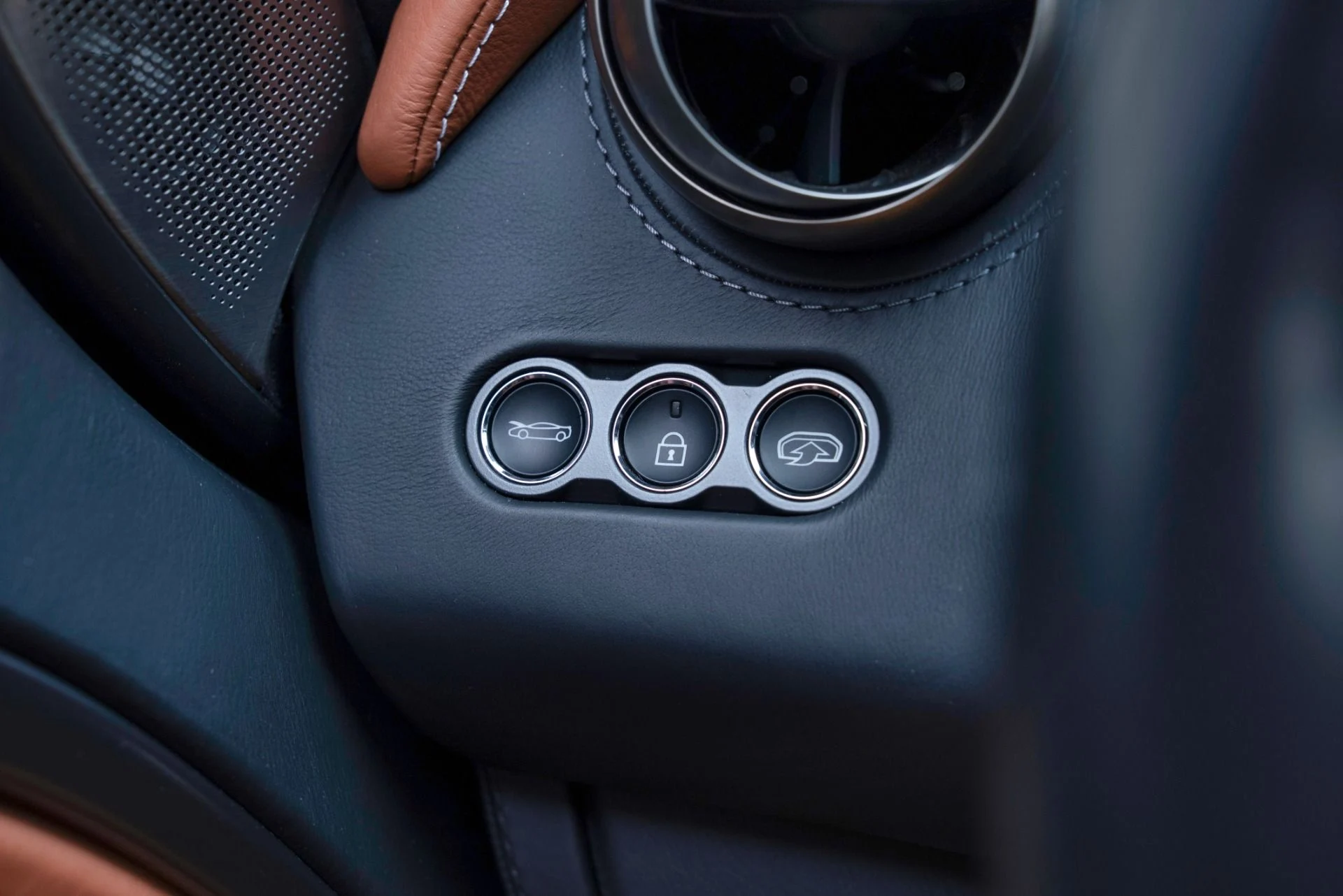 mph058_3163278836_Used_2018_Mc_Laren_720_S_Performance_1779901309_06766a5103