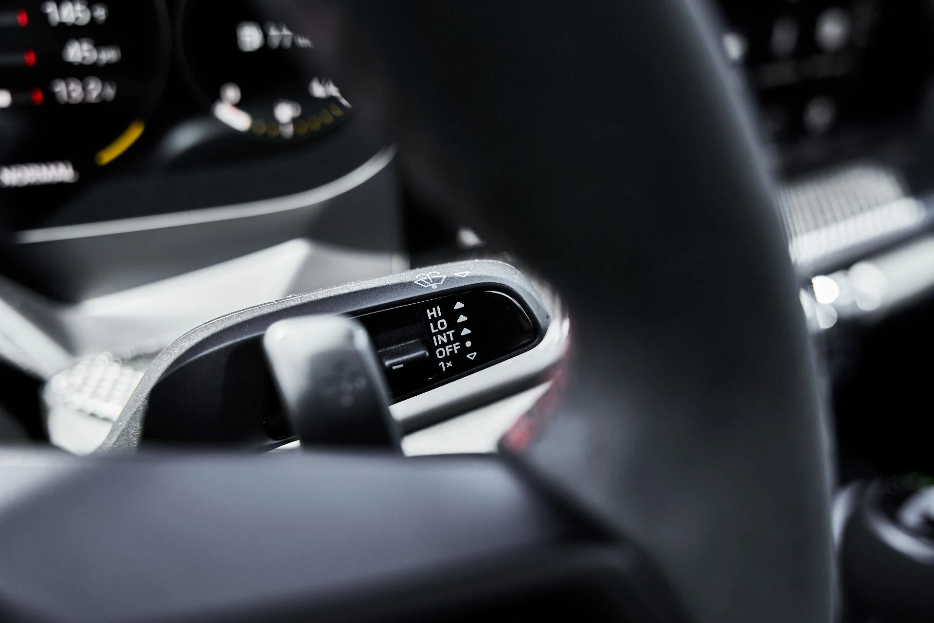 mph058_3172646557_Used_2024_Porsche_911_GT_3_RS_1775094589_376aa06308