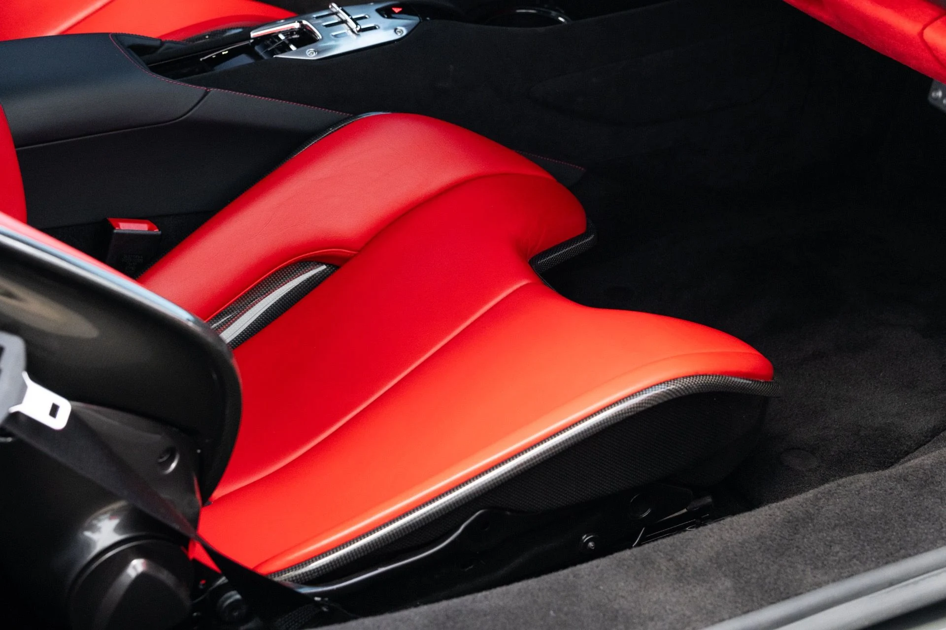 mph058_3212873145_Used_2022_Ferrari_SF_90_Stradale_1772648801_3f39ff0480