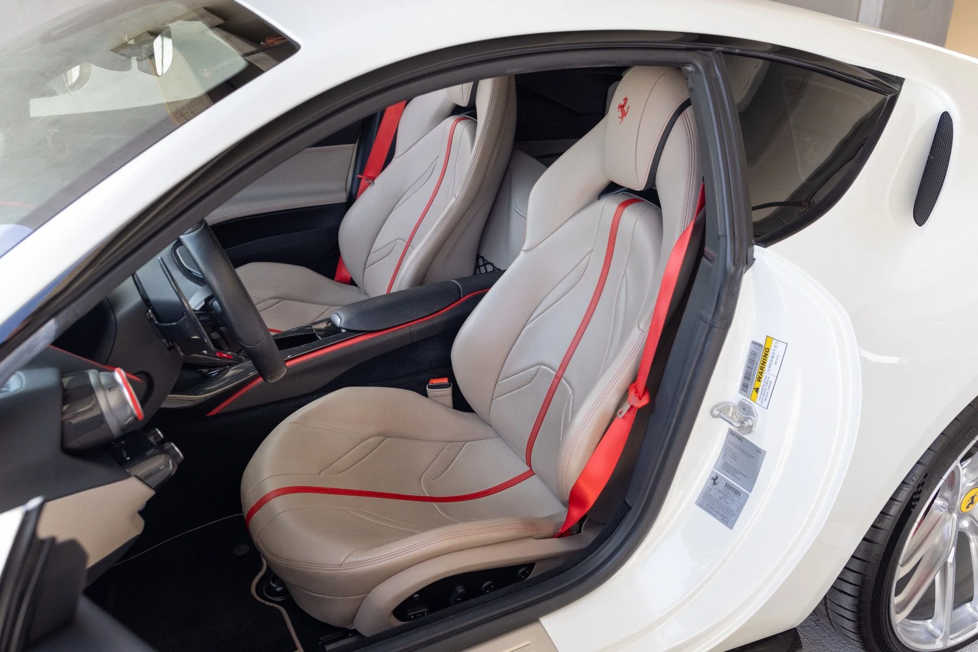 mph058_3232889796_Used_2020_Ferrari_812_Superfast_1779237013_1278946852
