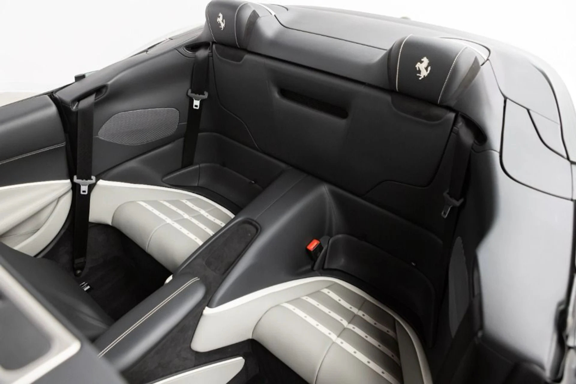 mph058_3258920937_Used_2024_Ferrari_Roma_Spider_c07a6c8616