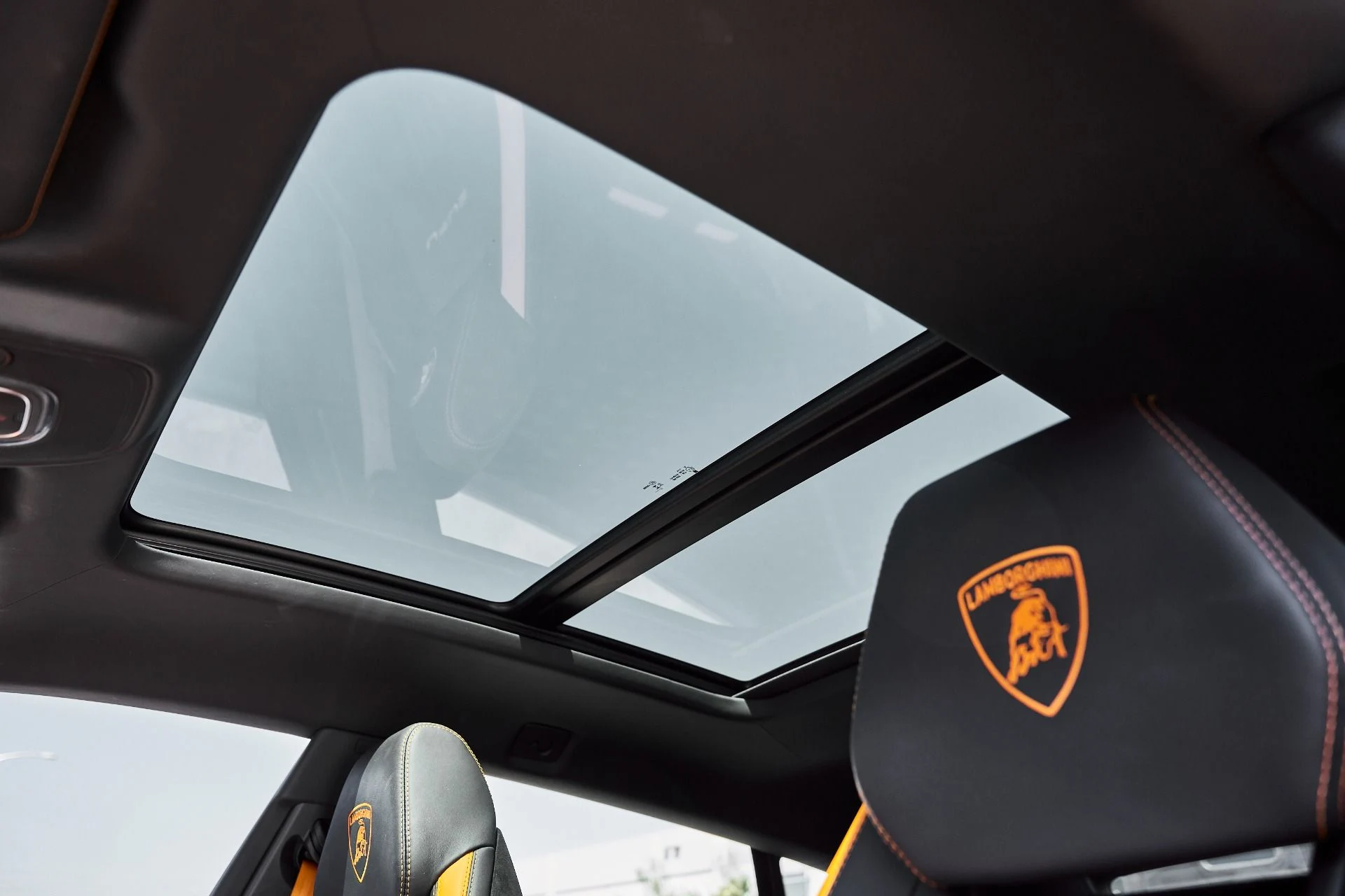 mph058_3275583744_Used_2023_Lamborghini_Urus_Performante_1778288960_d7912ea99f