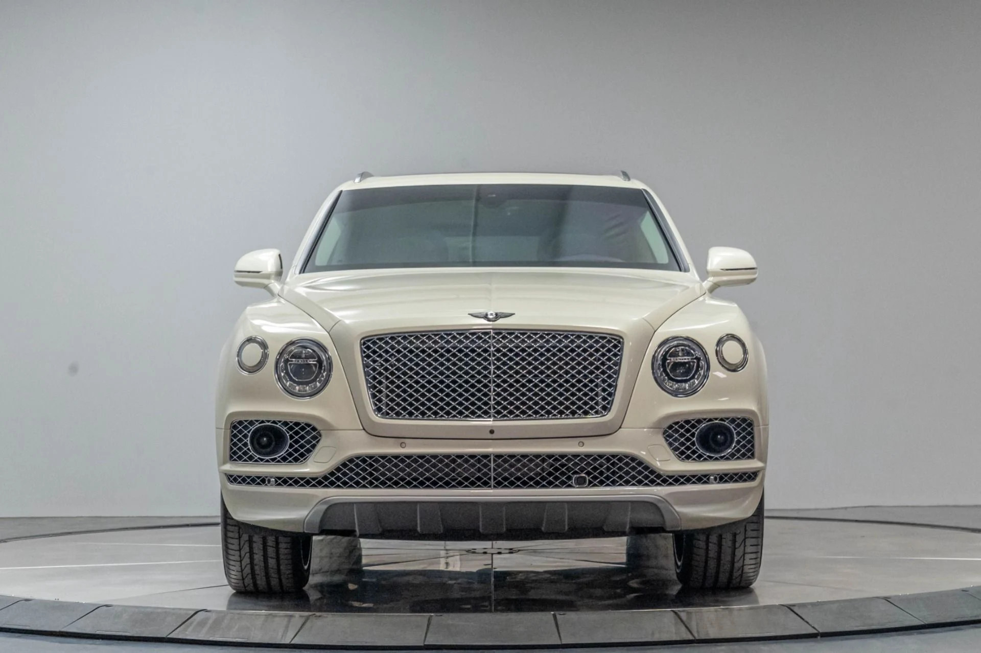 mph058_327756169_Used_2017_Bentley_Bentayga_W12_1787159716_577f73cedd