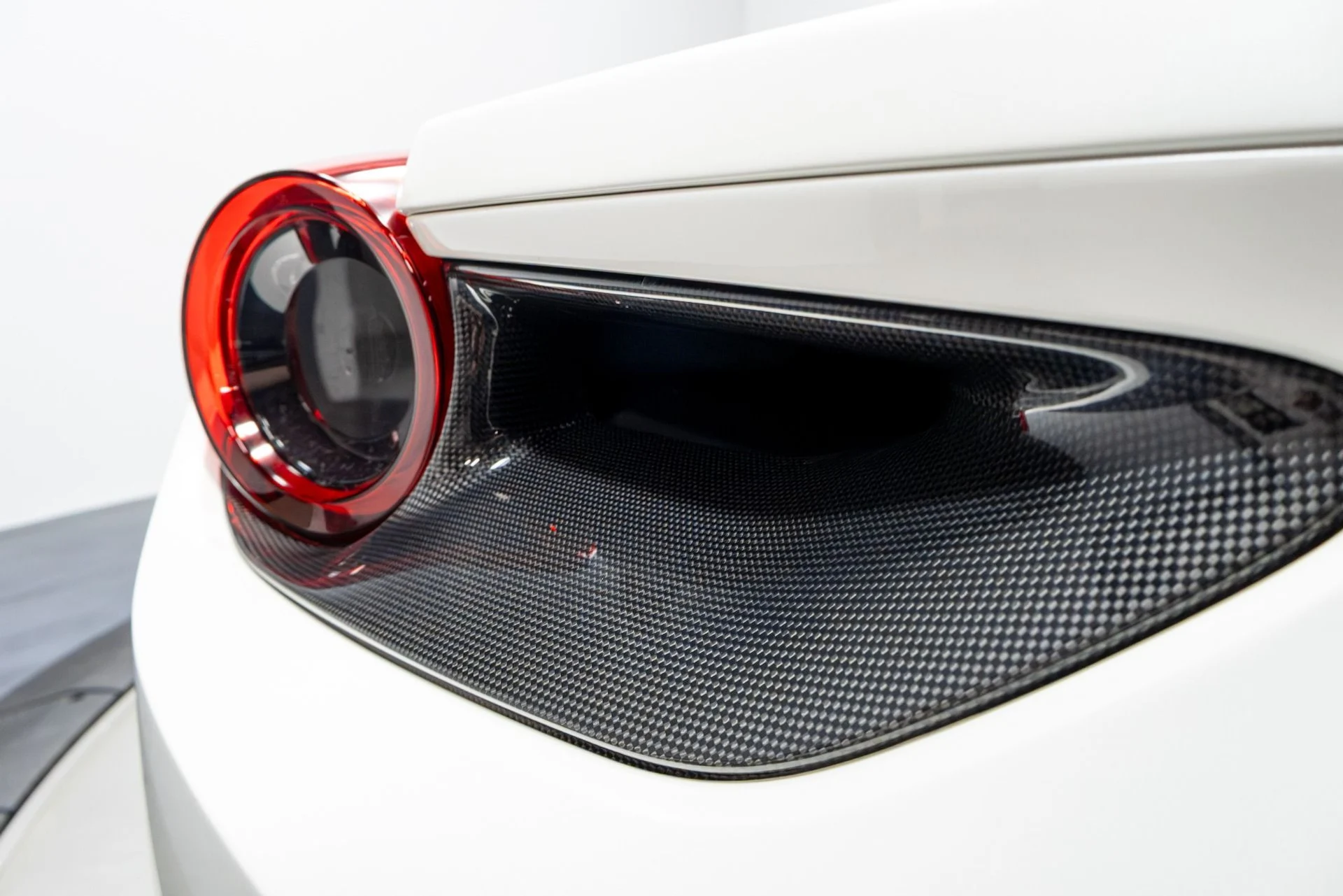 mph058_3313027188_Used_2018_Ferrari_488_Spider_1774434782_803ce42ba2