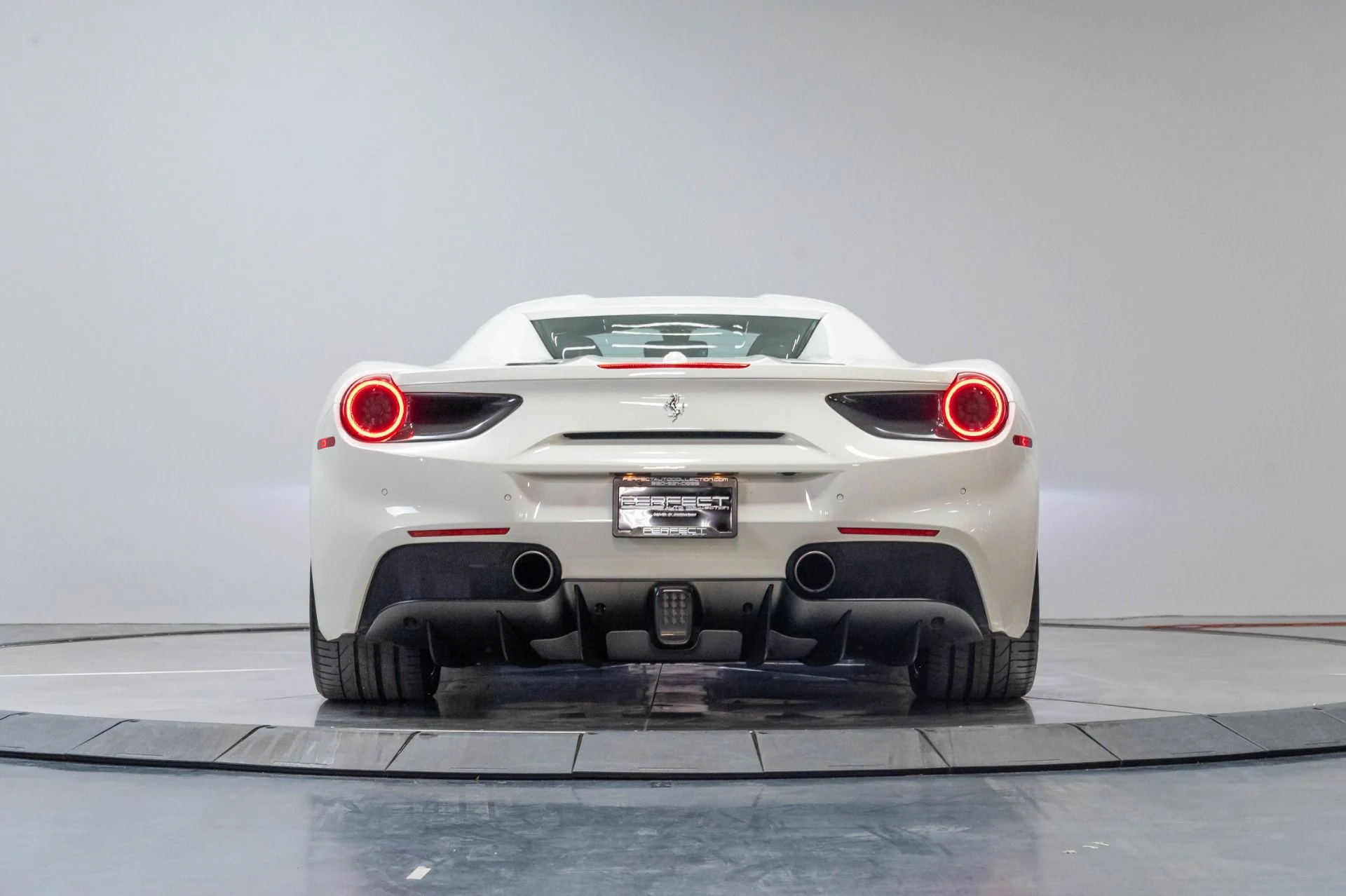 mph058_3333330598_Used_2016_Ferrari_488_Spider_1784843221_1fc9092c77