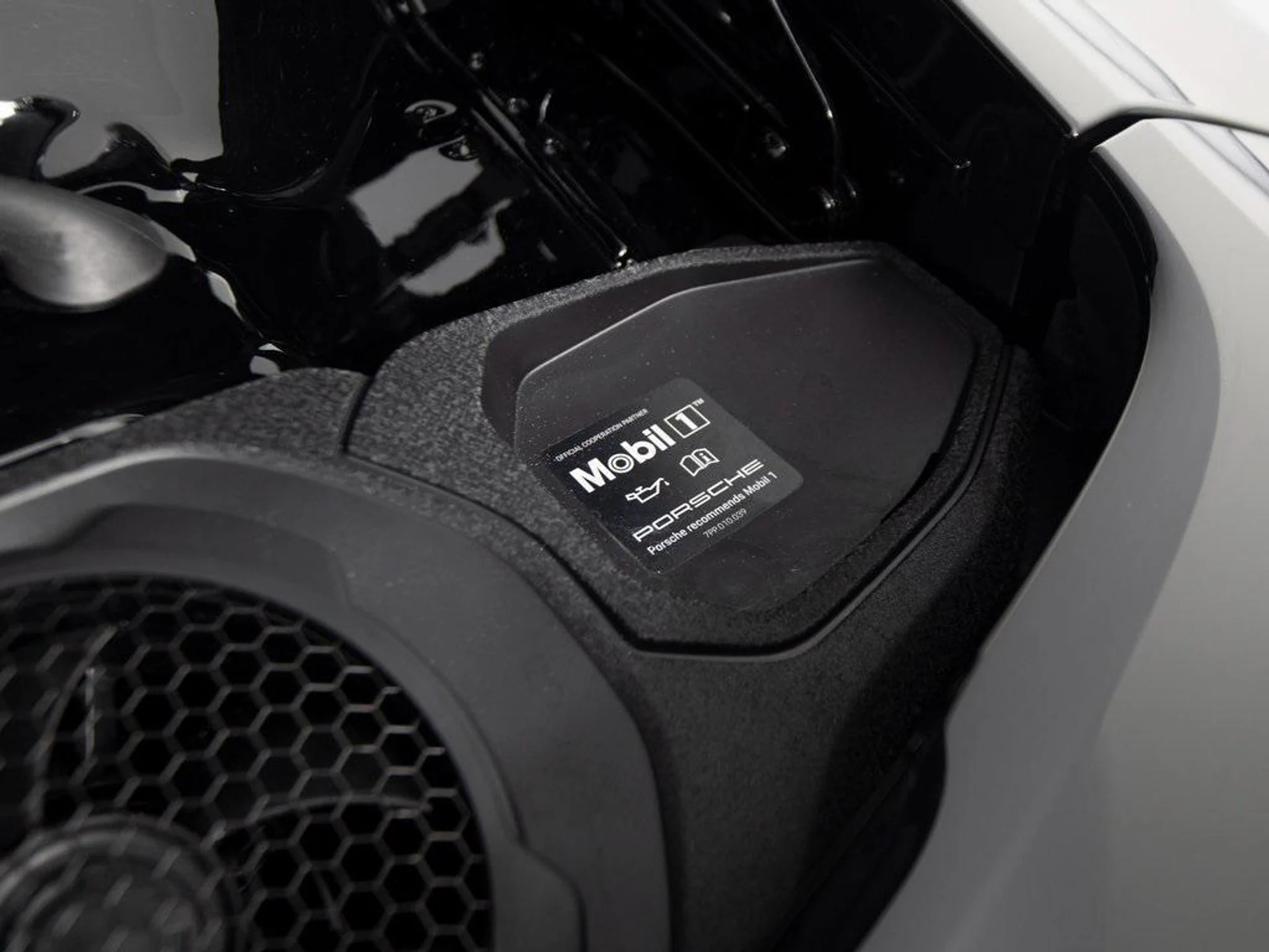 mph058_3389599241_szb_R89_z_Ndza_G_Rv_Z_Aw_W_Ur_ZT_05ww_55c83e9e8e