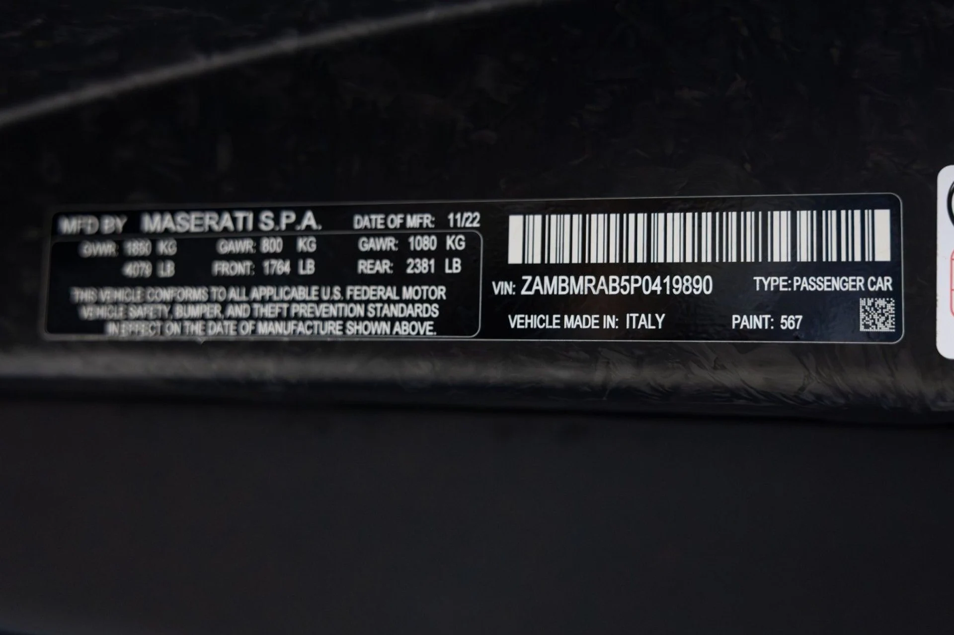 mph058_340585500_v_A_567e00c9b5