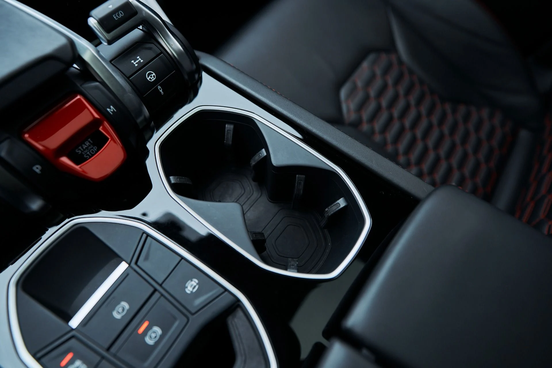 mph058_3416496563_Used_2021_Lamborghini_Urus_1763157132_5cf3b09eba