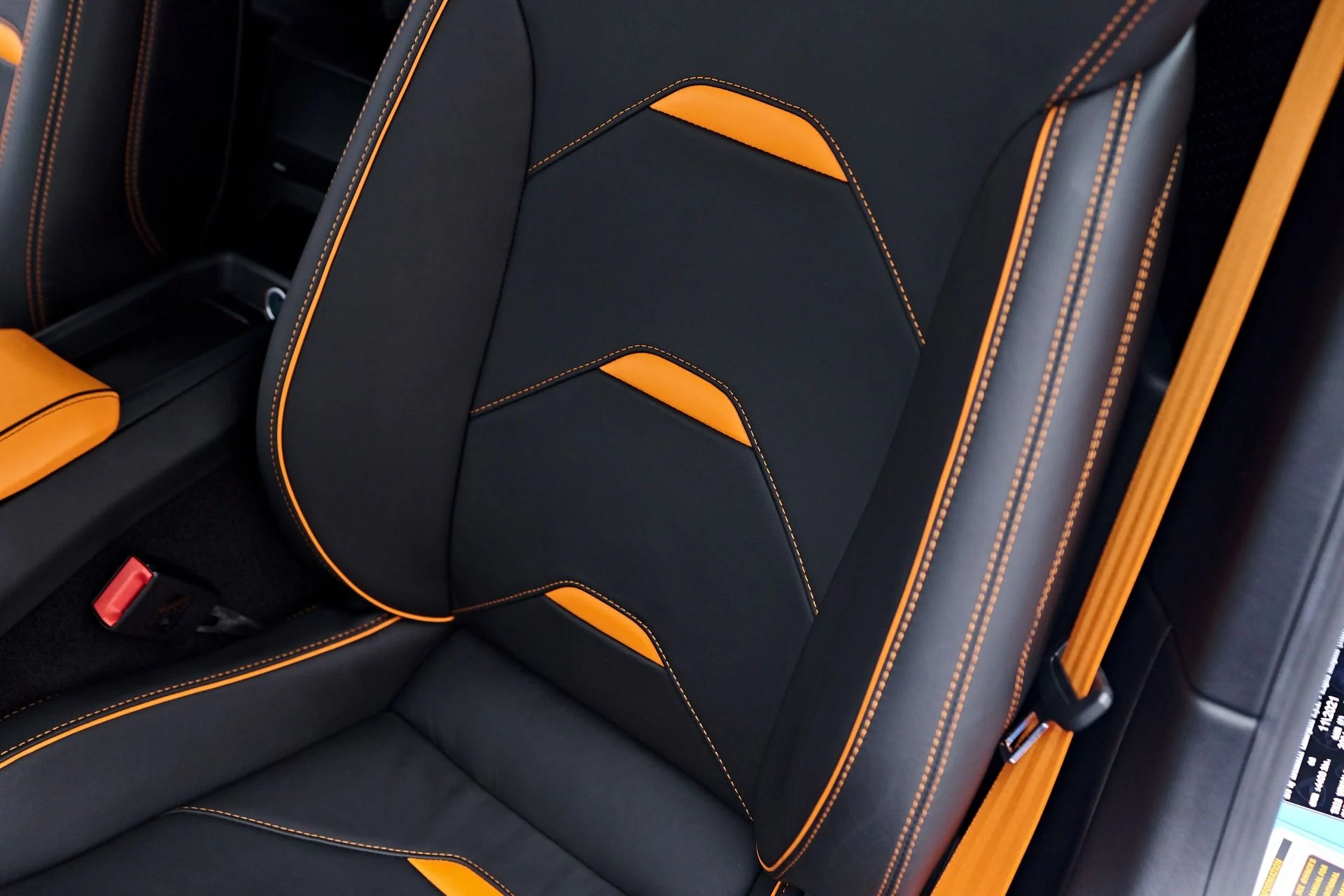 mph058_3440792067_Used_2022_Lamborghini_Huracan_EVO_Base_1755812444_b053013fa1