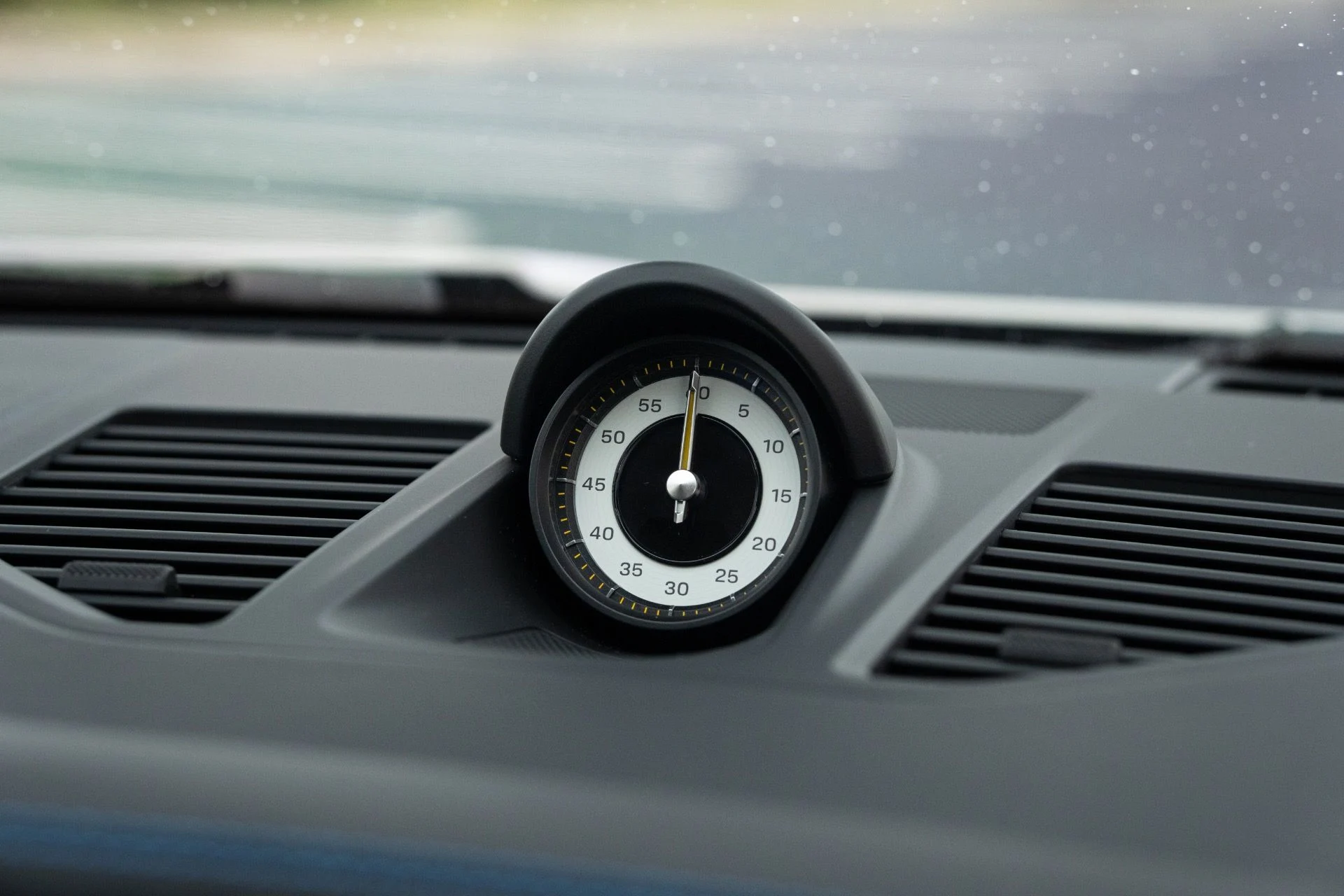 mph058_3442767186_Used_2024_Porsche_911_GT_3_1768339122_e3ebe5f0ca