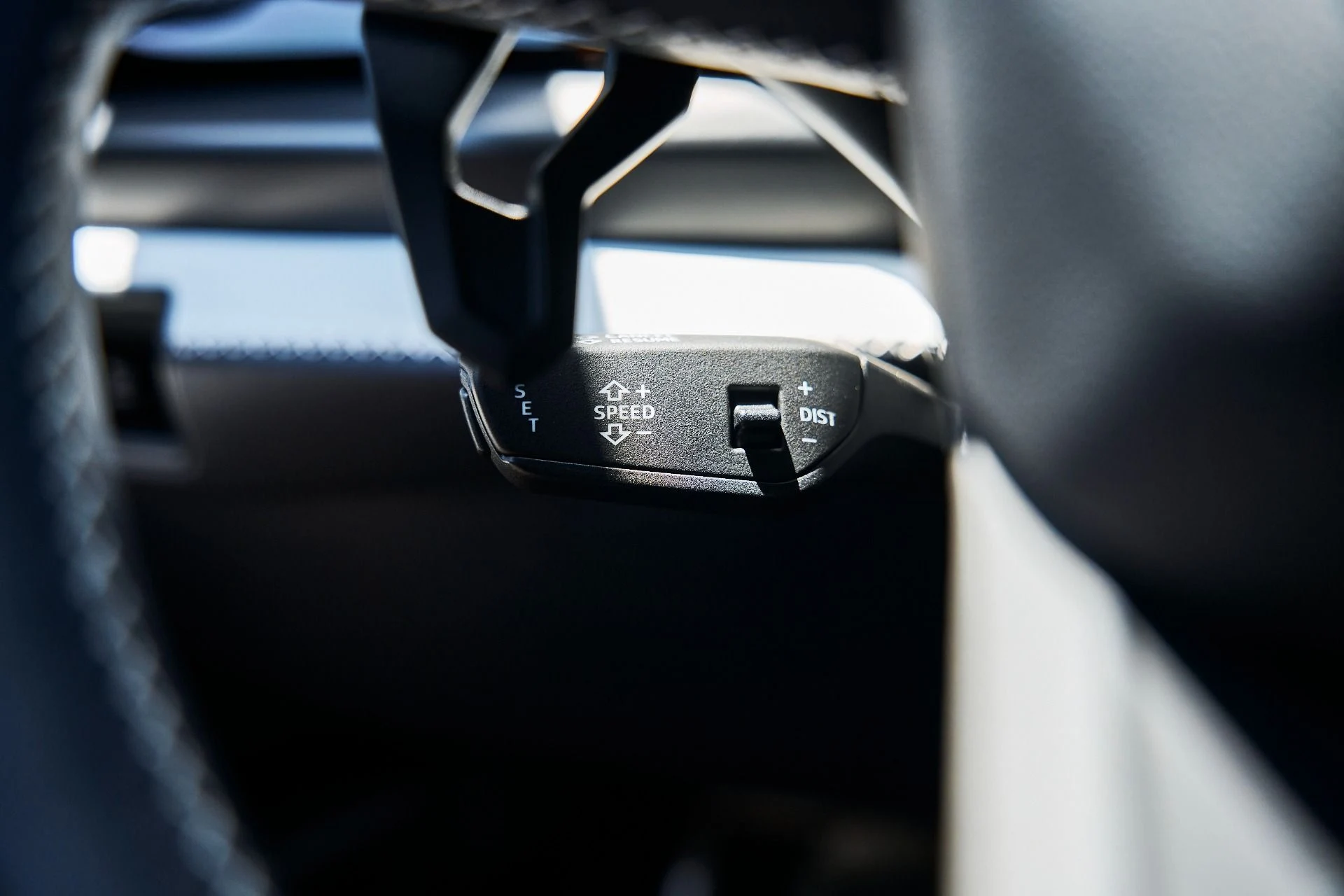 mph058_3444023169_Used_2025_Lamborghini_Urus_SE_1780417832_5e84aaf5ee