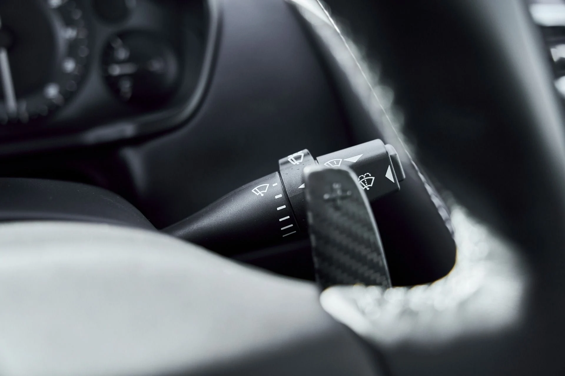 mph058_346153701_Used_2014_Aston_Martin_Vanquish_V12_1773193826_92c5855988