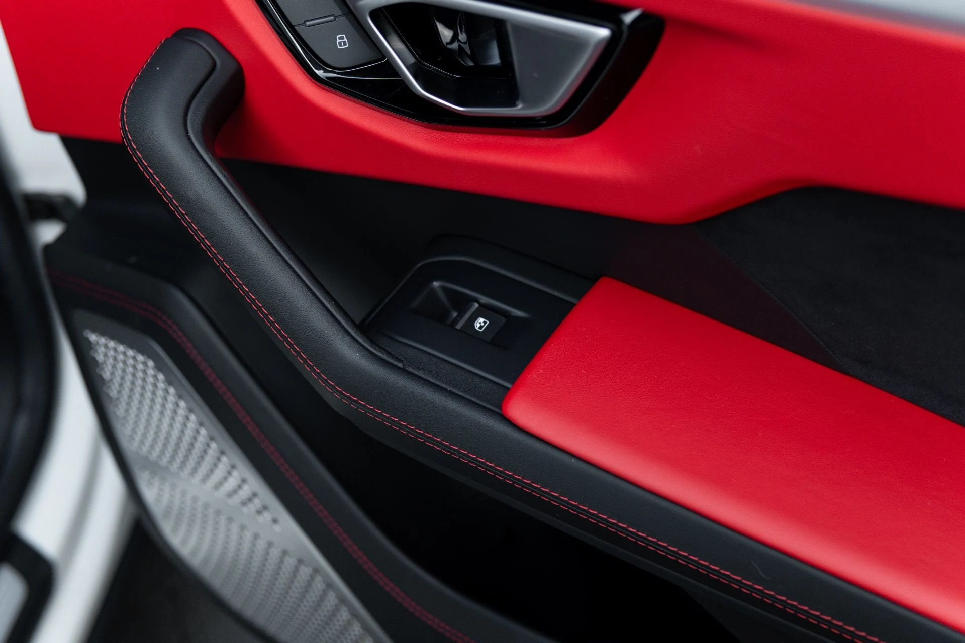 mph058_3466470096_Used_2021_Lamborghini_Urus_1767069793_799fa739f5